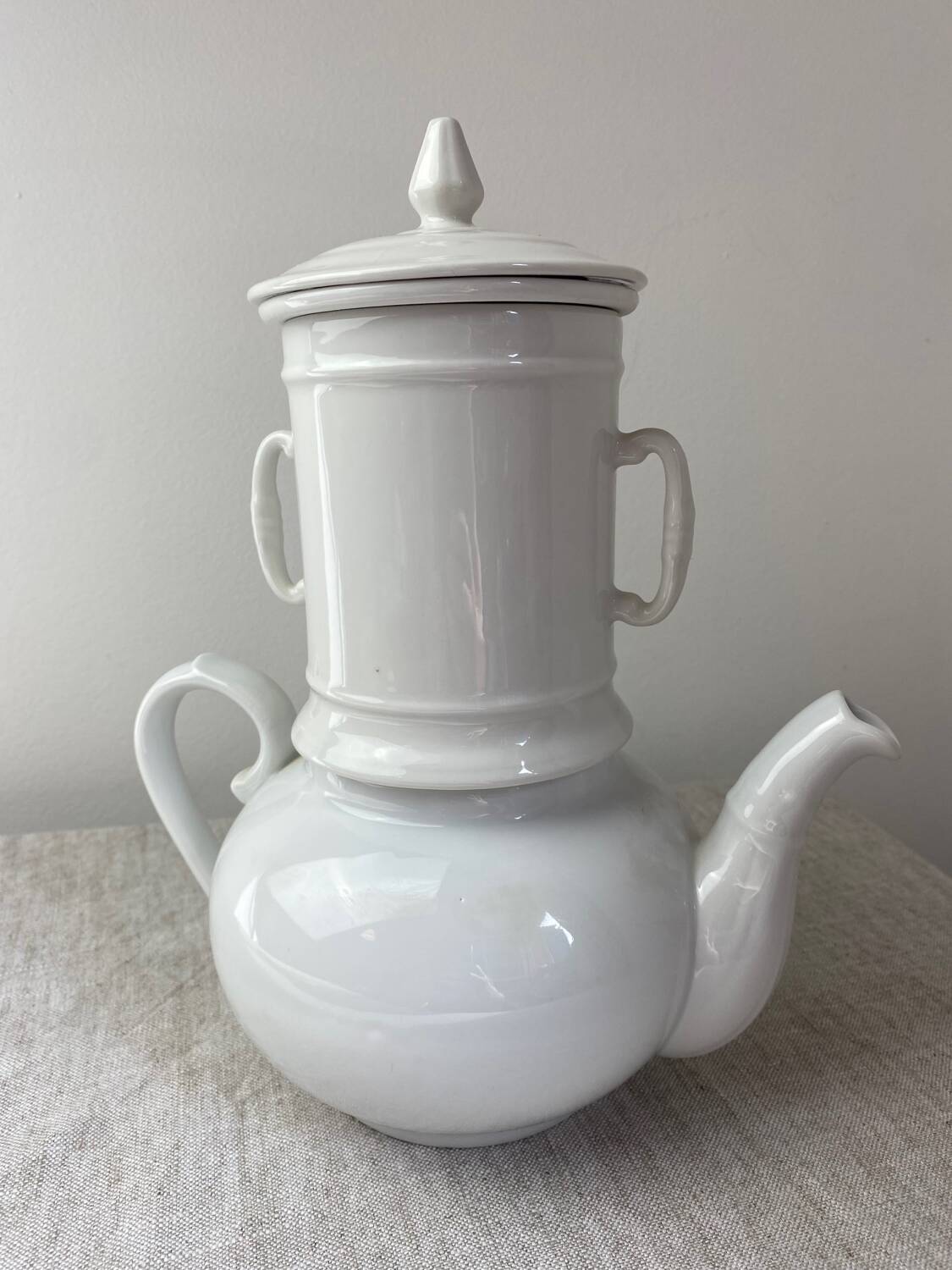 Pillivuyt France white porcelain teapot