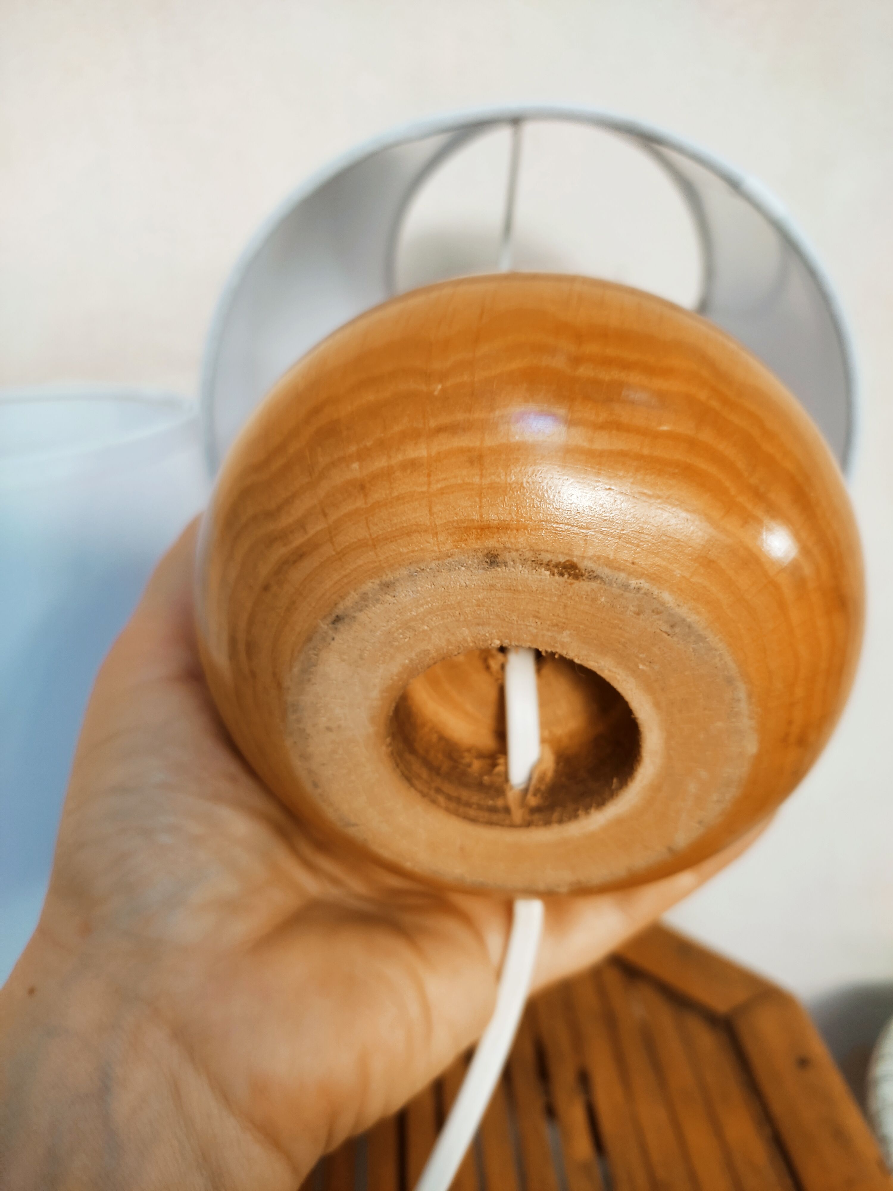 Duo of wooden ball lamps