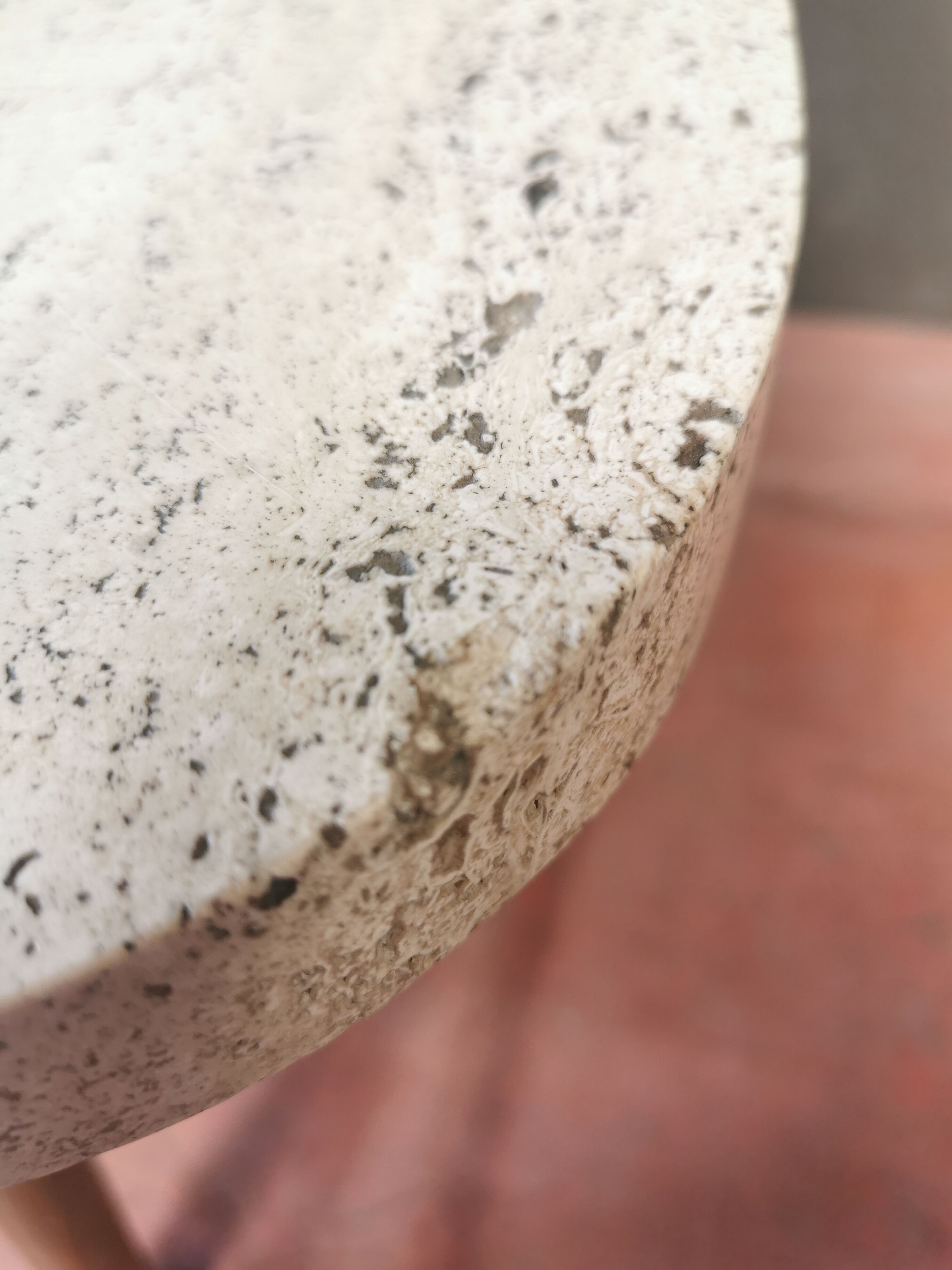 Table basse en travertin