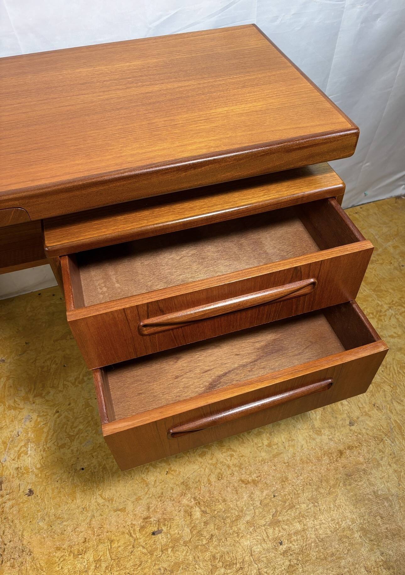 Mid-Century Retro Vintage Teak Desk Dressing Table by G Plan – Fresco Range