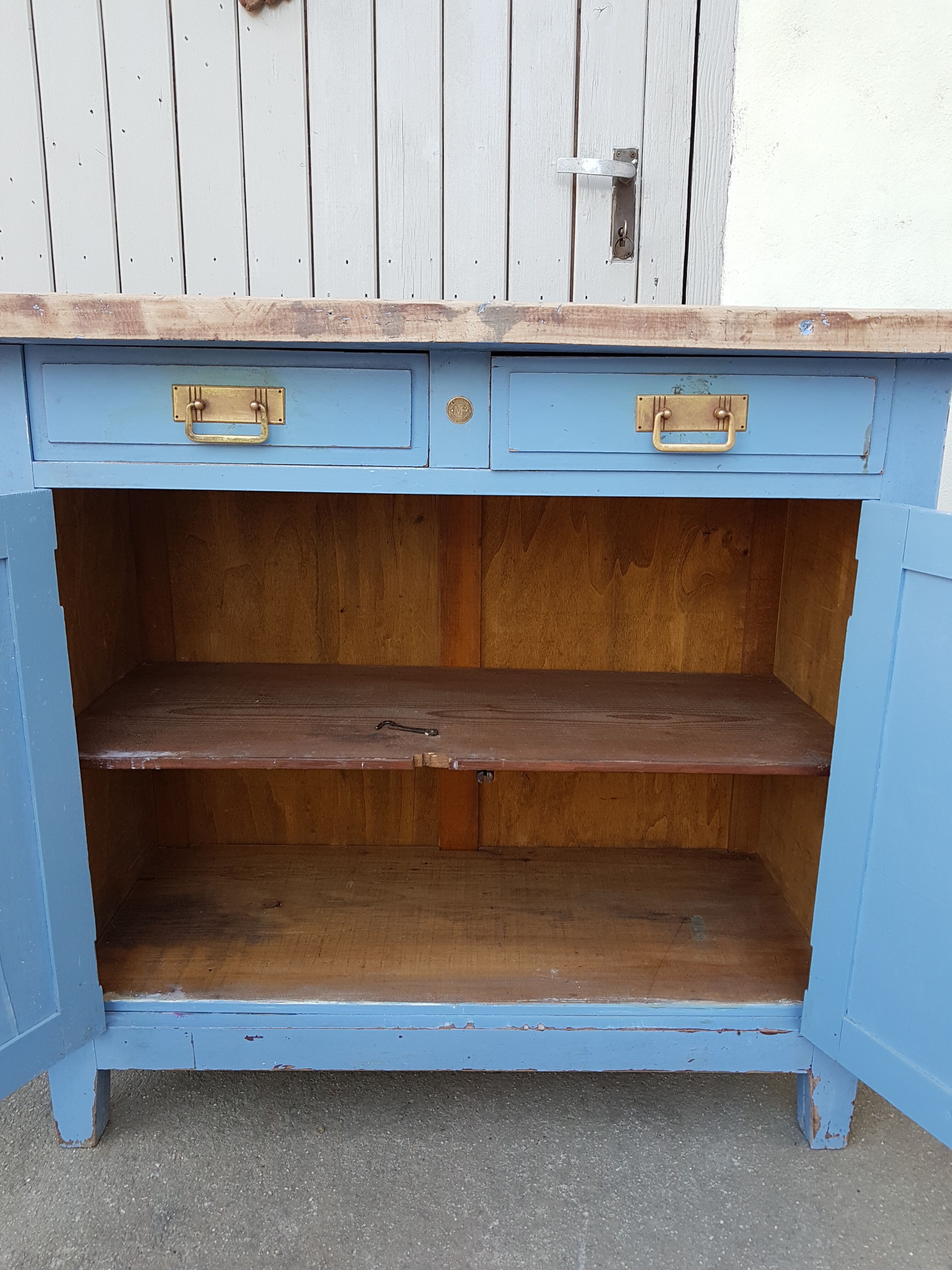 Former blue parisian buffet