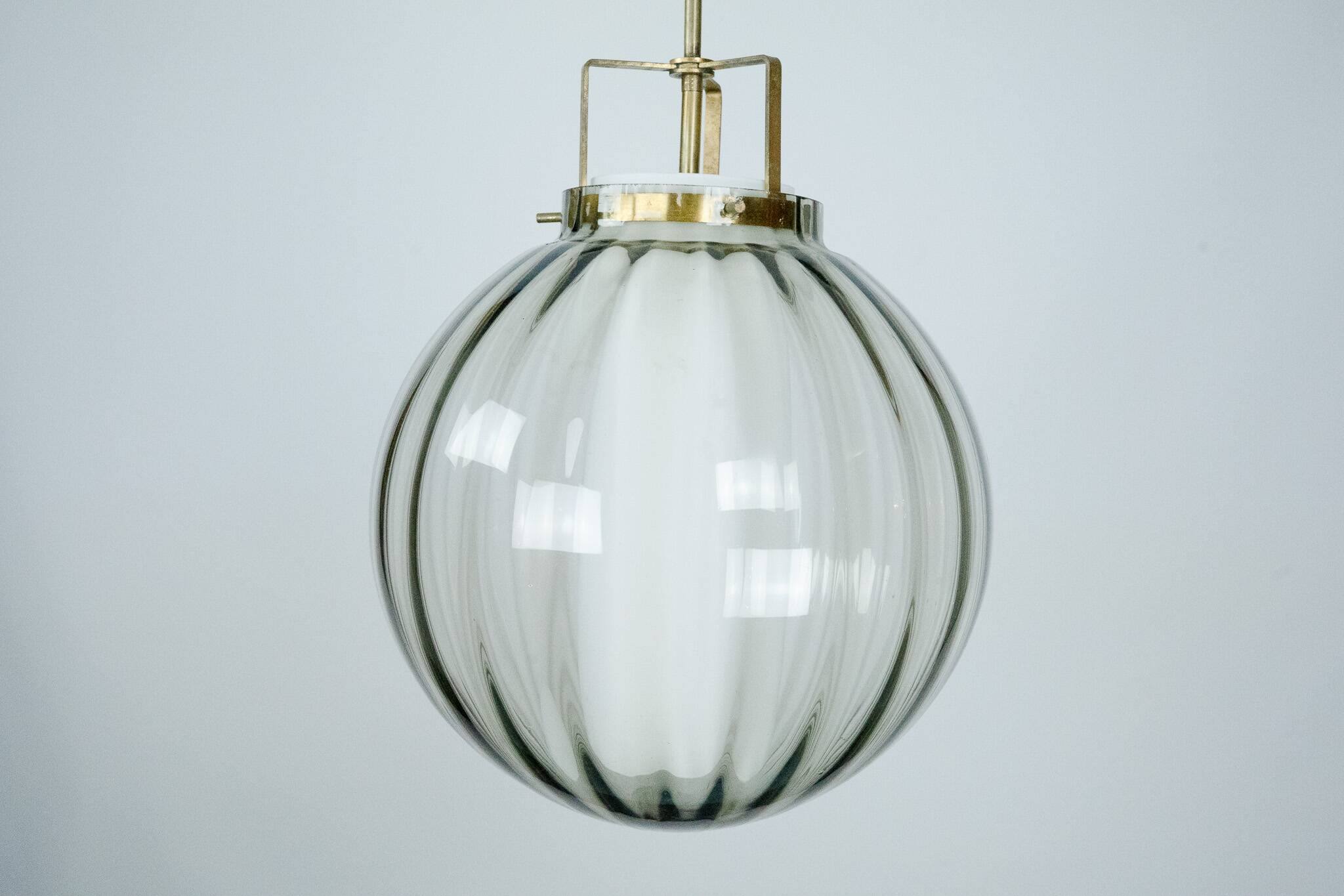 Mid-Century Murano Smoked Glass Chandelier with Opaline Diffuser, Italy '50