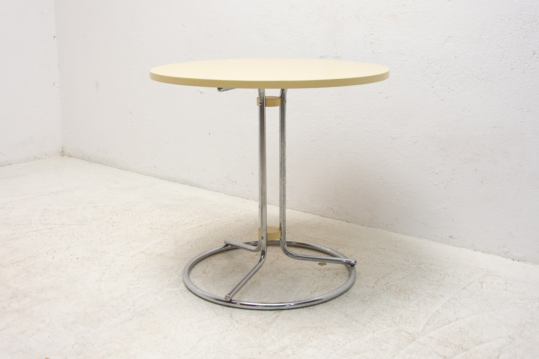 Table basse Bauhaus, années 1930, Tchécoslovaquie