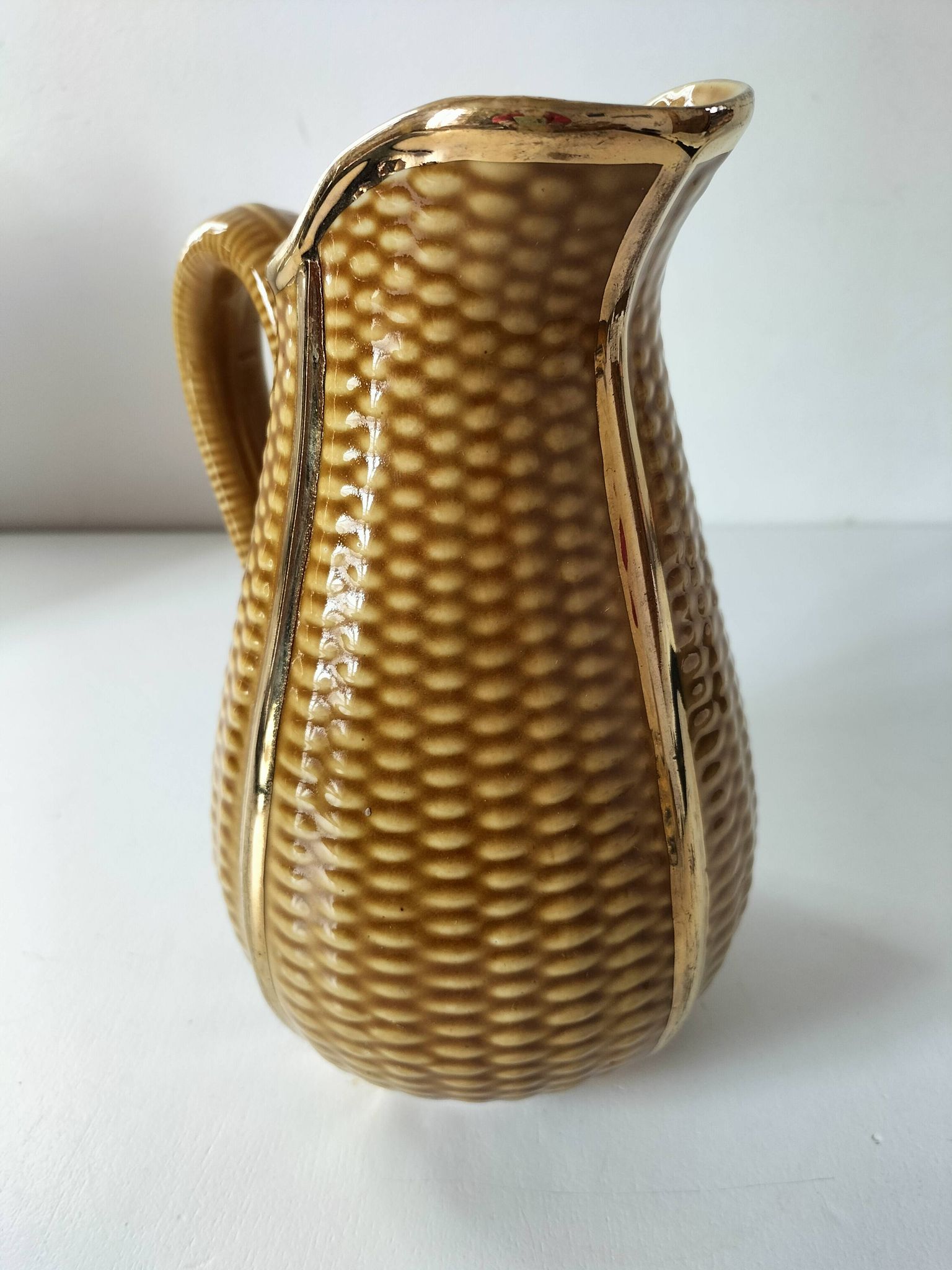 Corn cob slipware jug – gilded highlights
