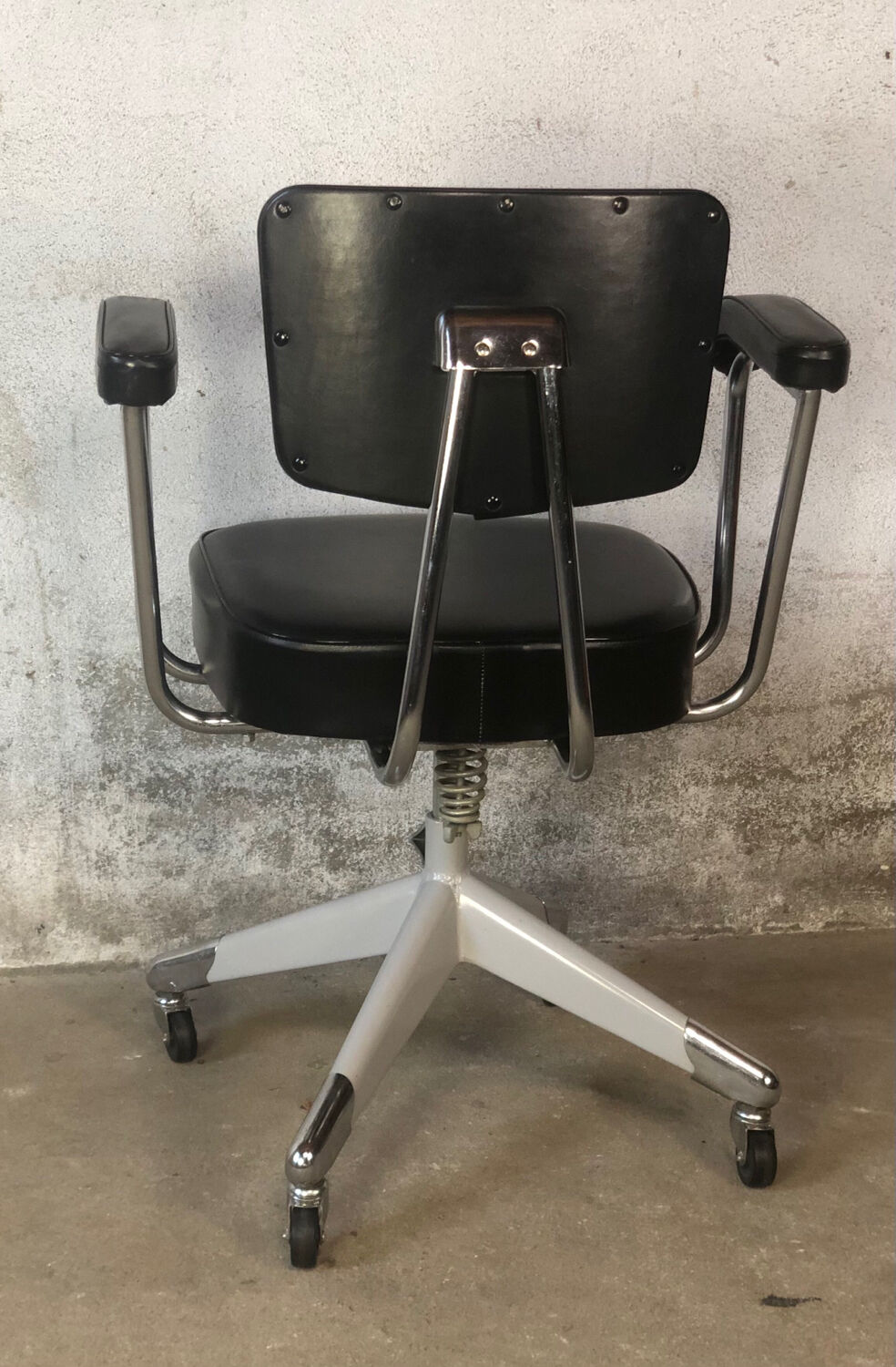 Desk chair