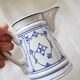 Pichet à lait en porcelaine Rieber en motif de Saxe bleu-blanc