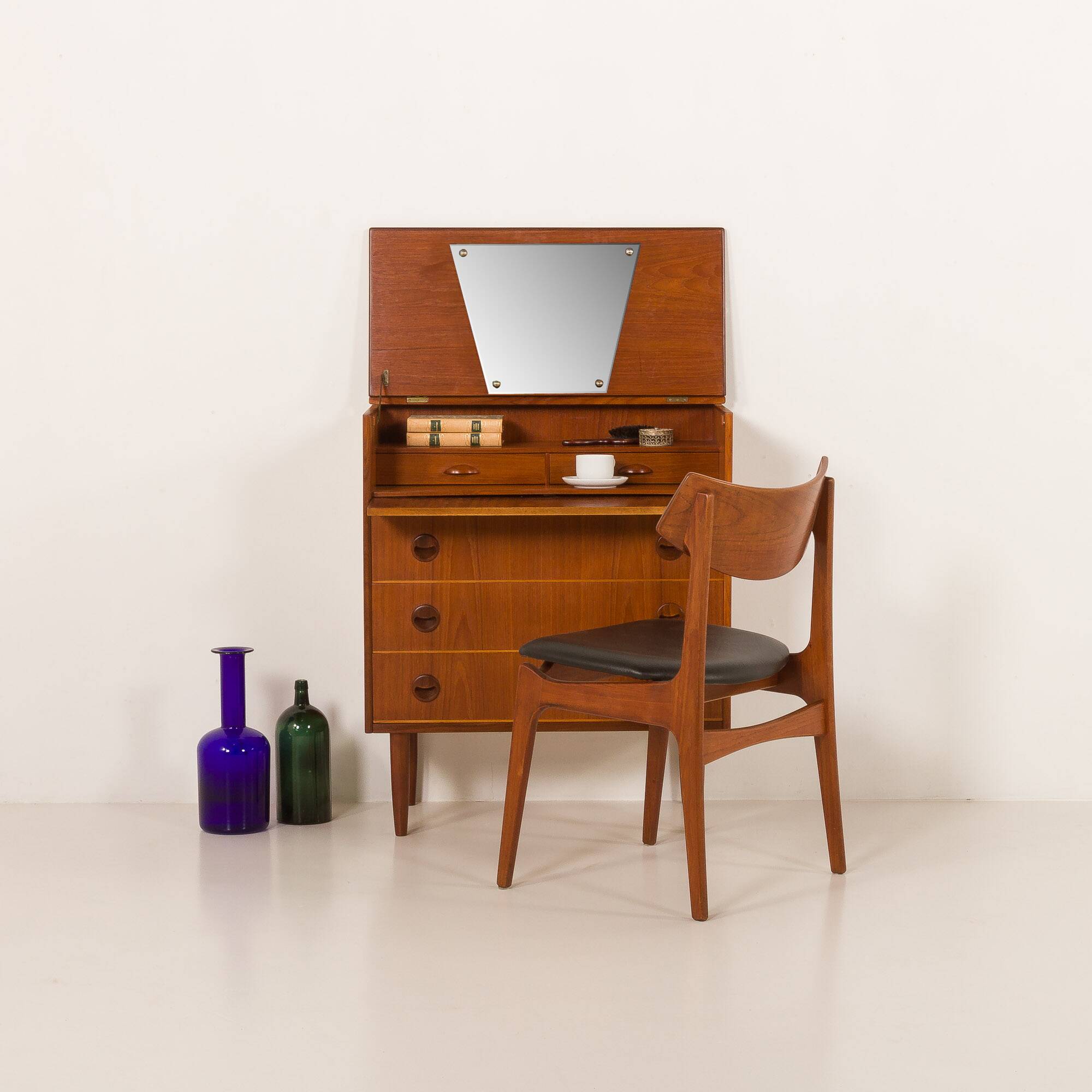 Danish mid century teak chest of drawers with hidden vanity, 1960s