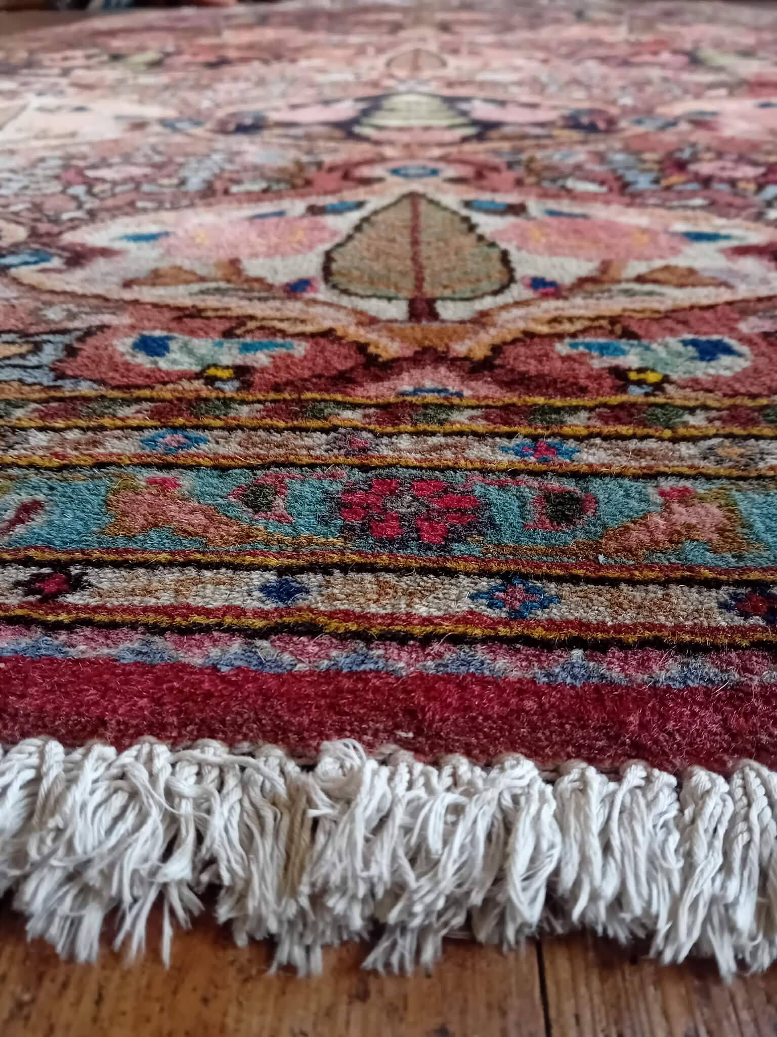 Handmade Bachtiar Persian rug 207x132cm