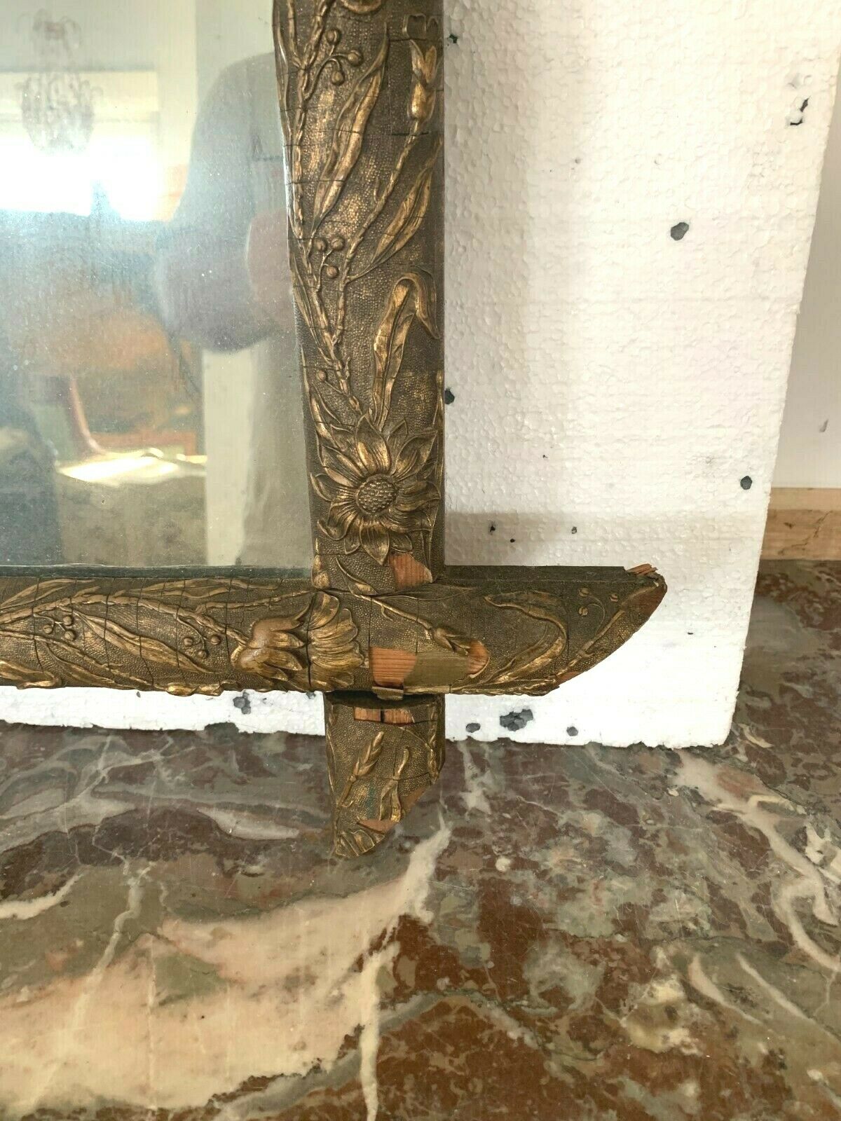 Louis XVI style mirror in wood and patinated stucco XX century 105 X  75cm
