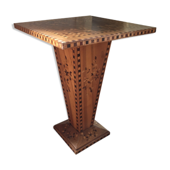 Marquetry table/pedestal table