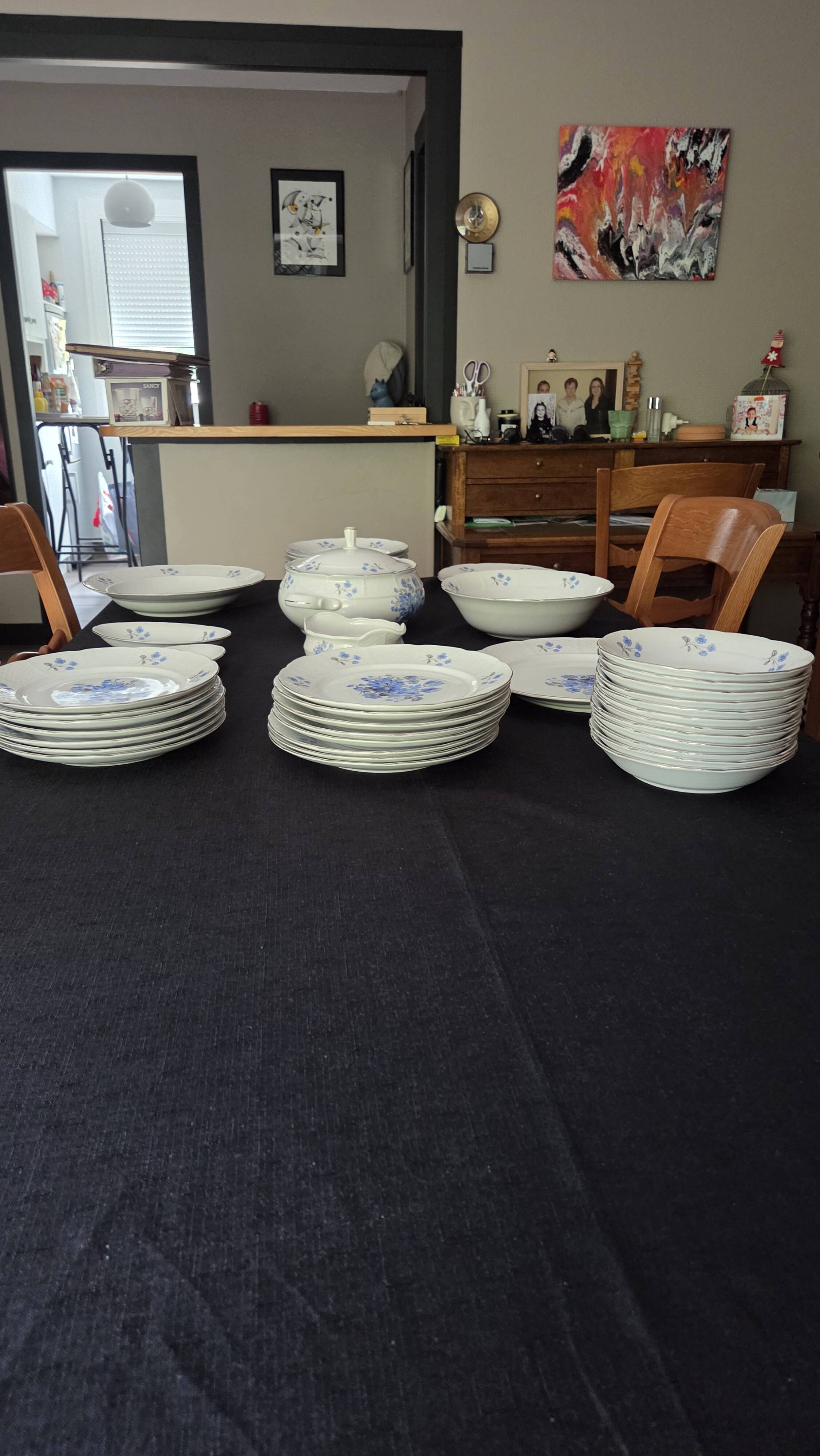 Service 44 pièces porcelaine de bohème