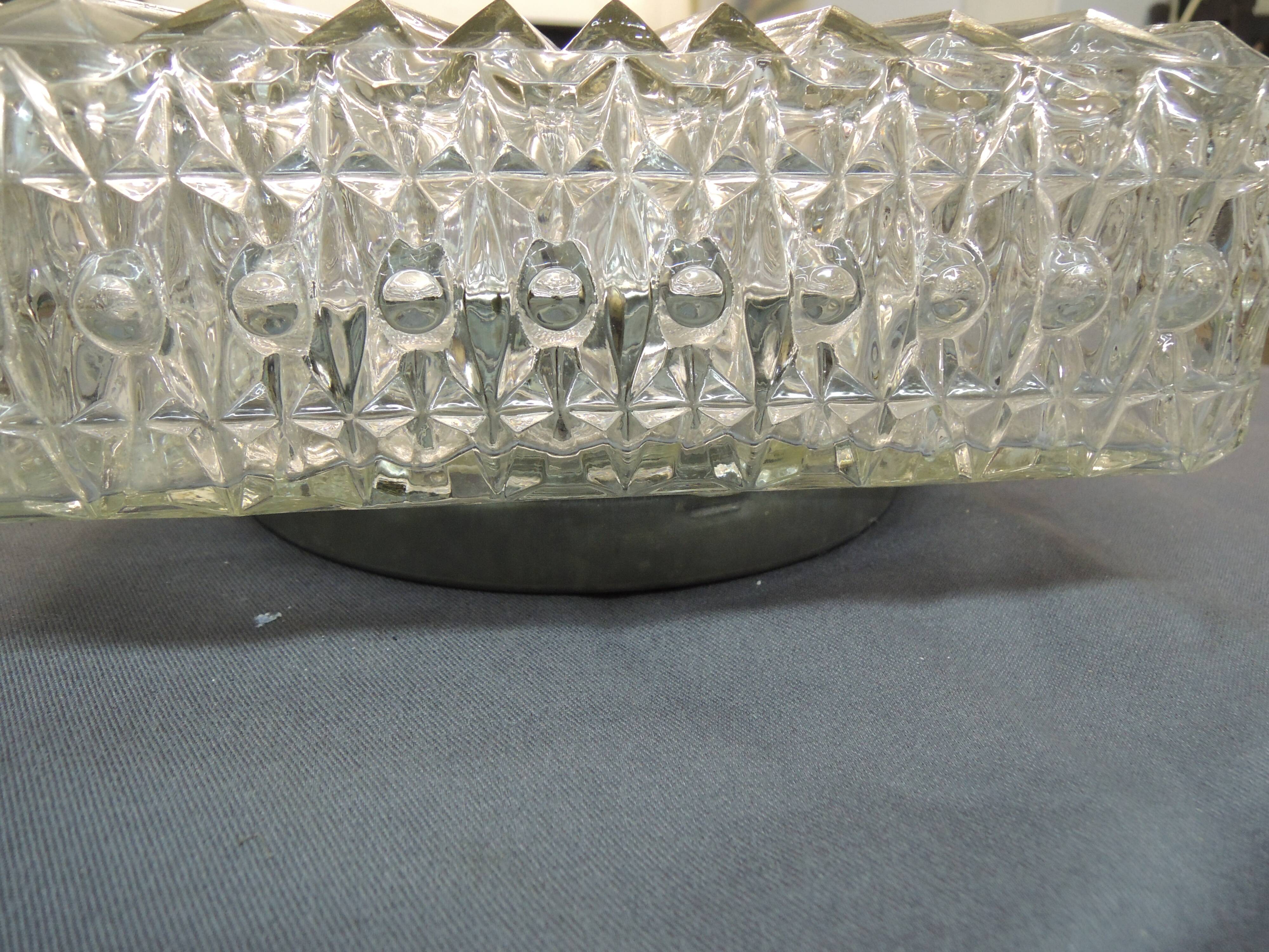 Plafonnier carré en verre moulé