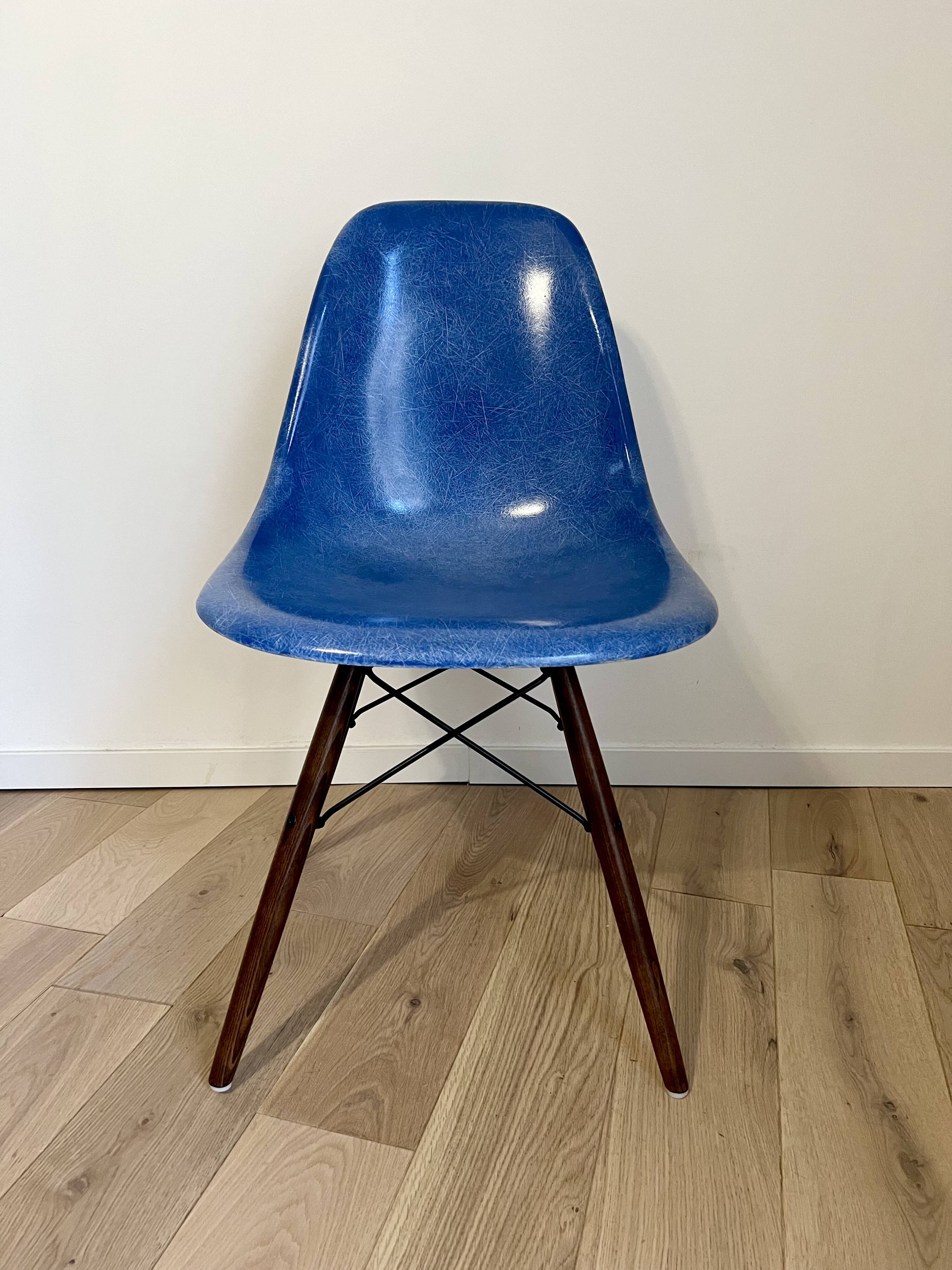 Dsw us herman miller charles et ray eames 50s blue medium knoll space age