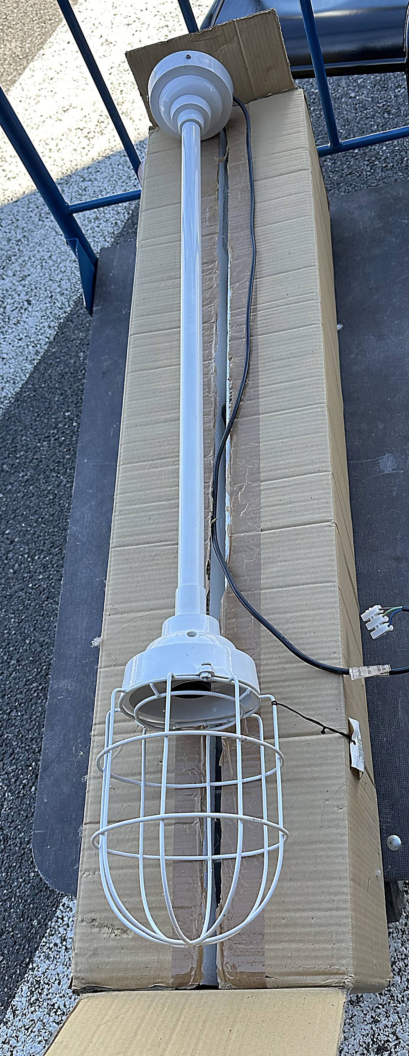 Lampe Casa  Blanche, Suspension industrielle atypique neuve