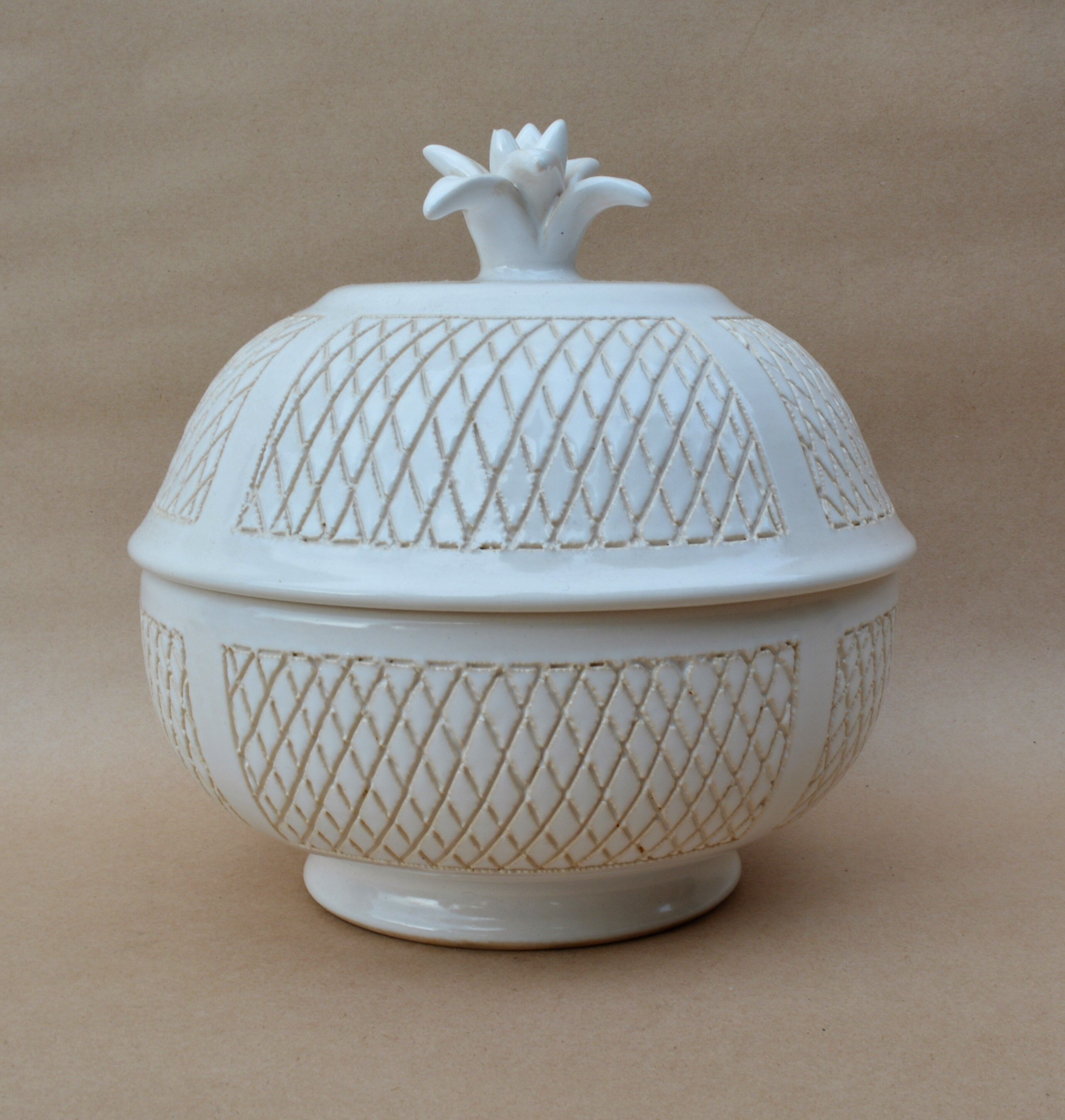 Pineapple candy box Pol Chambost (1906-1983)