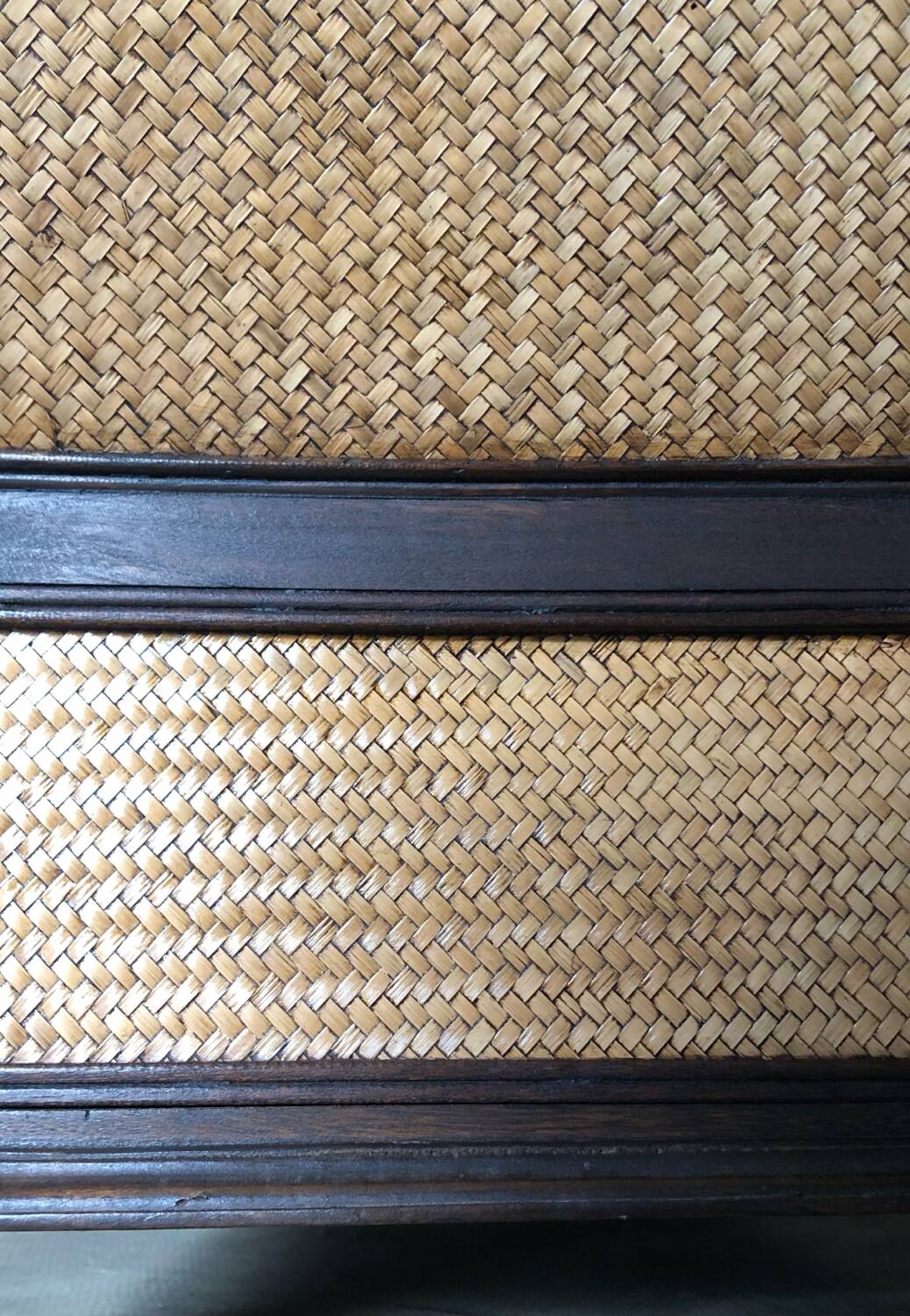 Vintage round cabinet in rattan and acacia