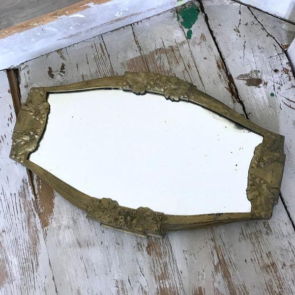 Miroir Art Déco en métal doré - 39x23cm