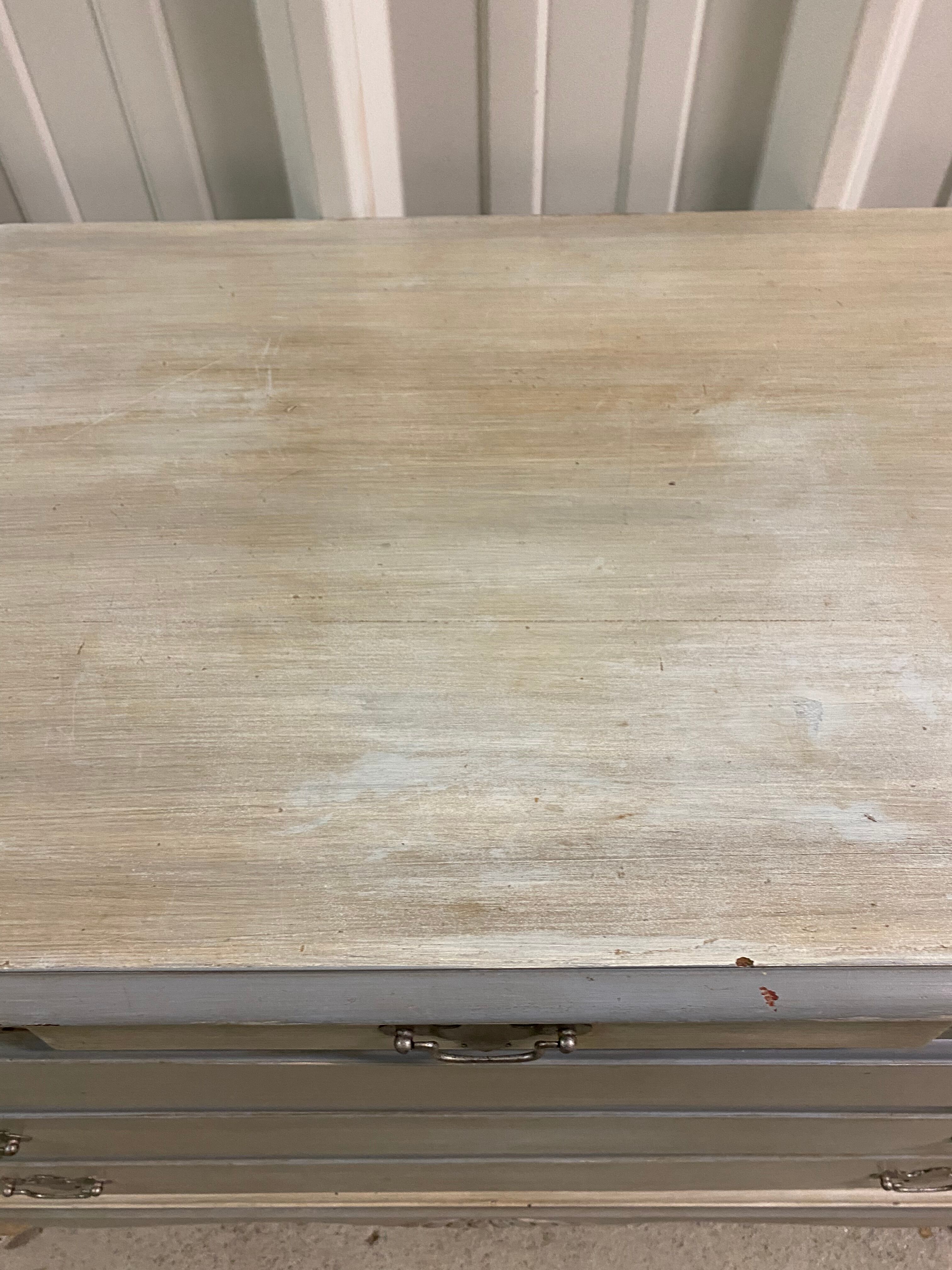 Painted chest of drawers