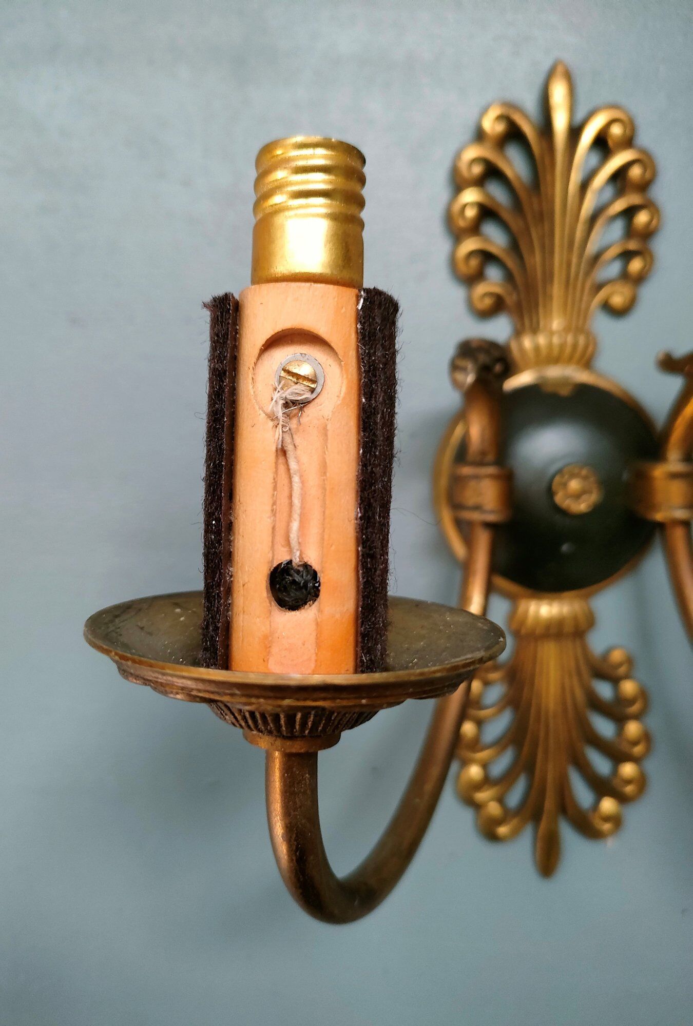 Pair of Empire eagle's head sconces in Palmettes 1900/1920