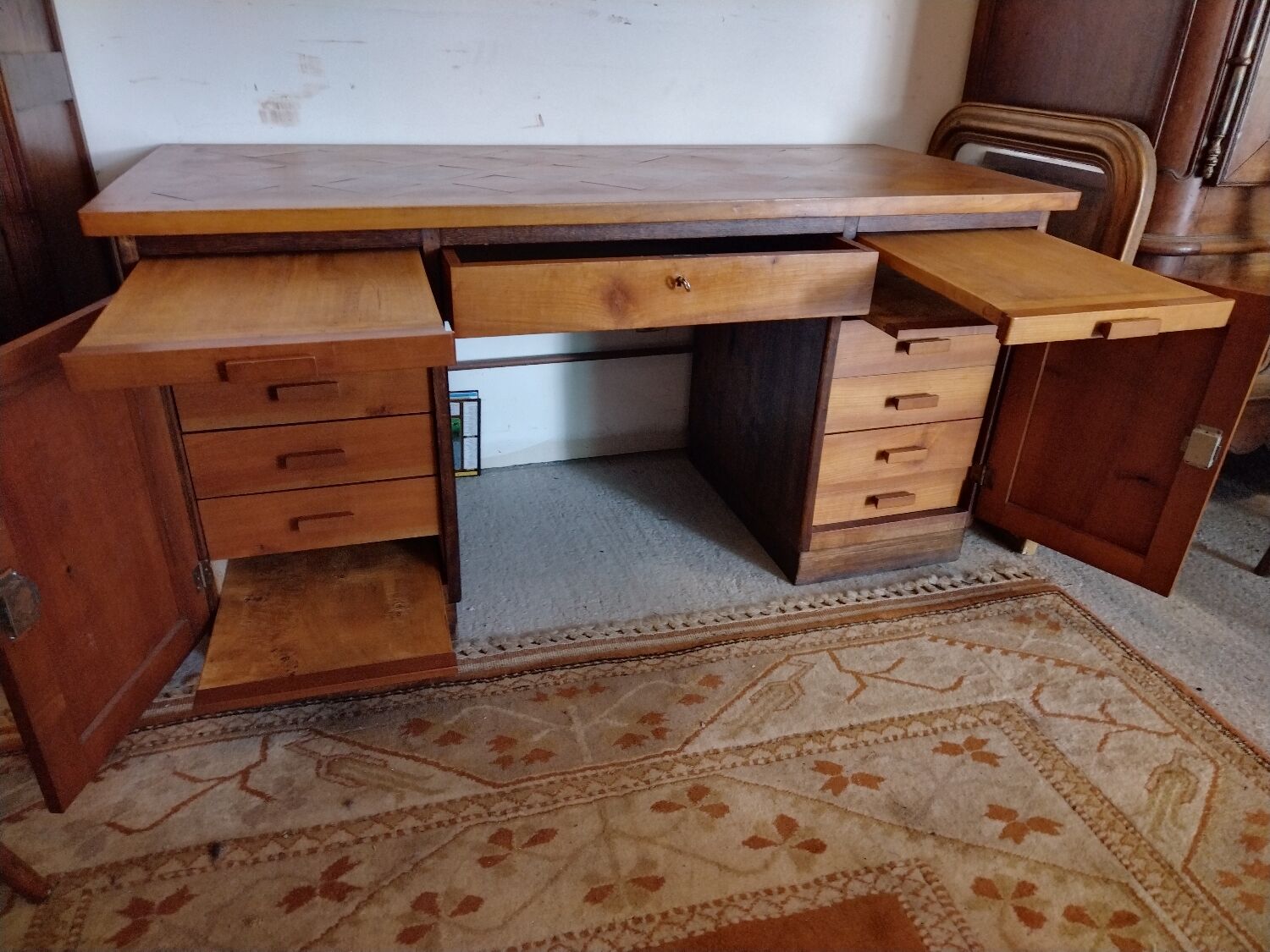 Art Deco functionalist office