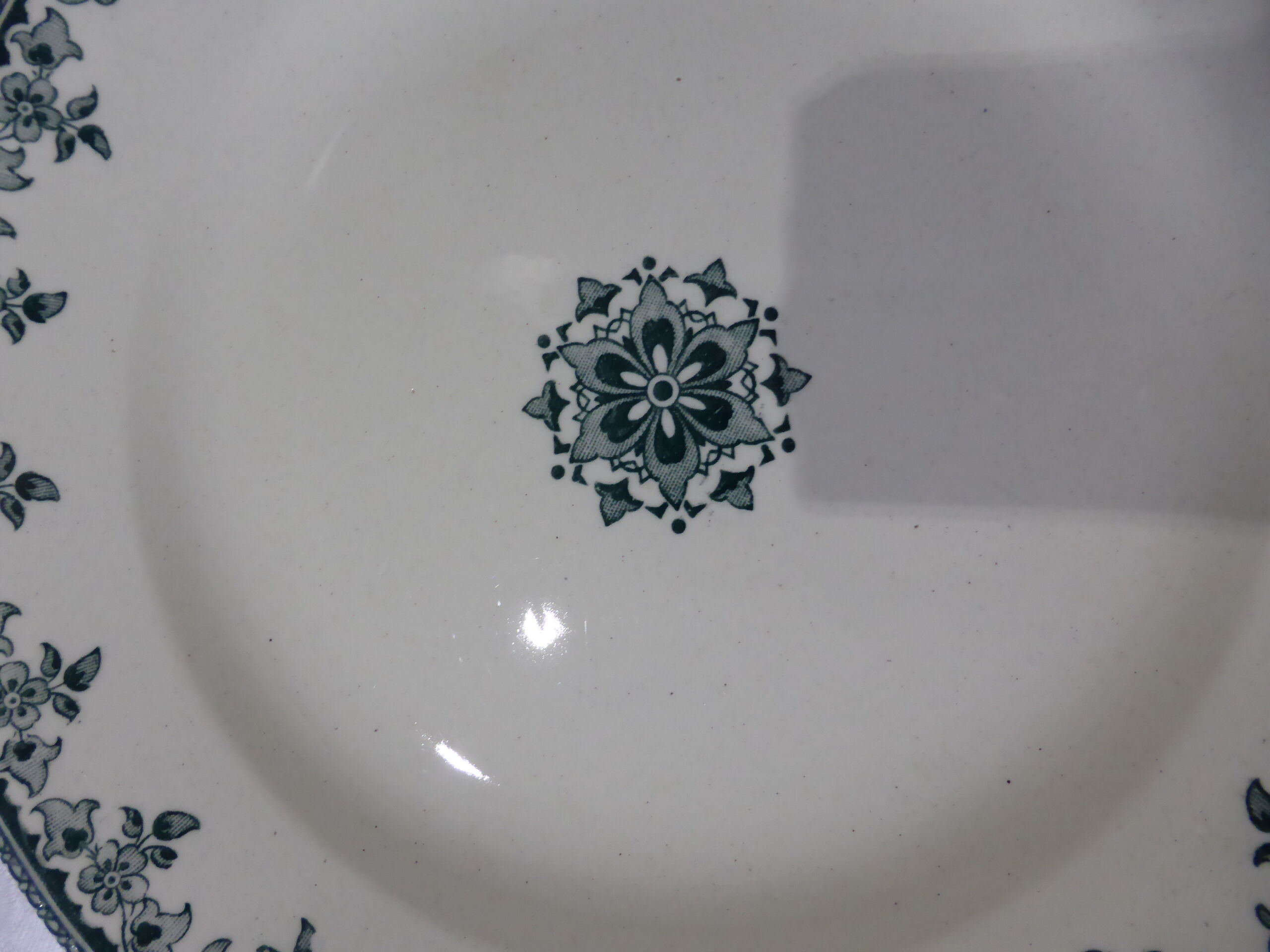 3 vintage flat plates in iron earth from HBC model Gagny