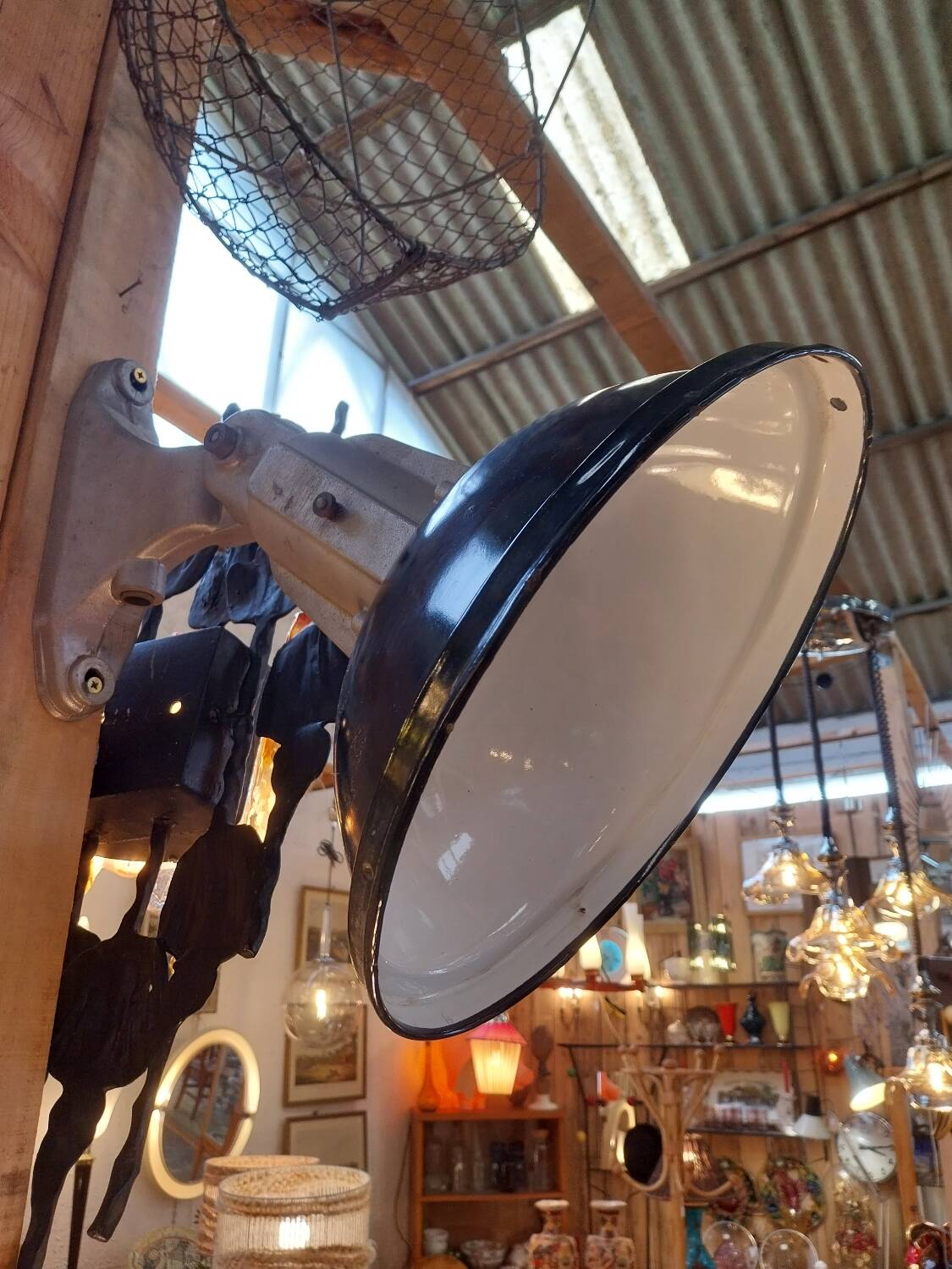 Industrial wall light