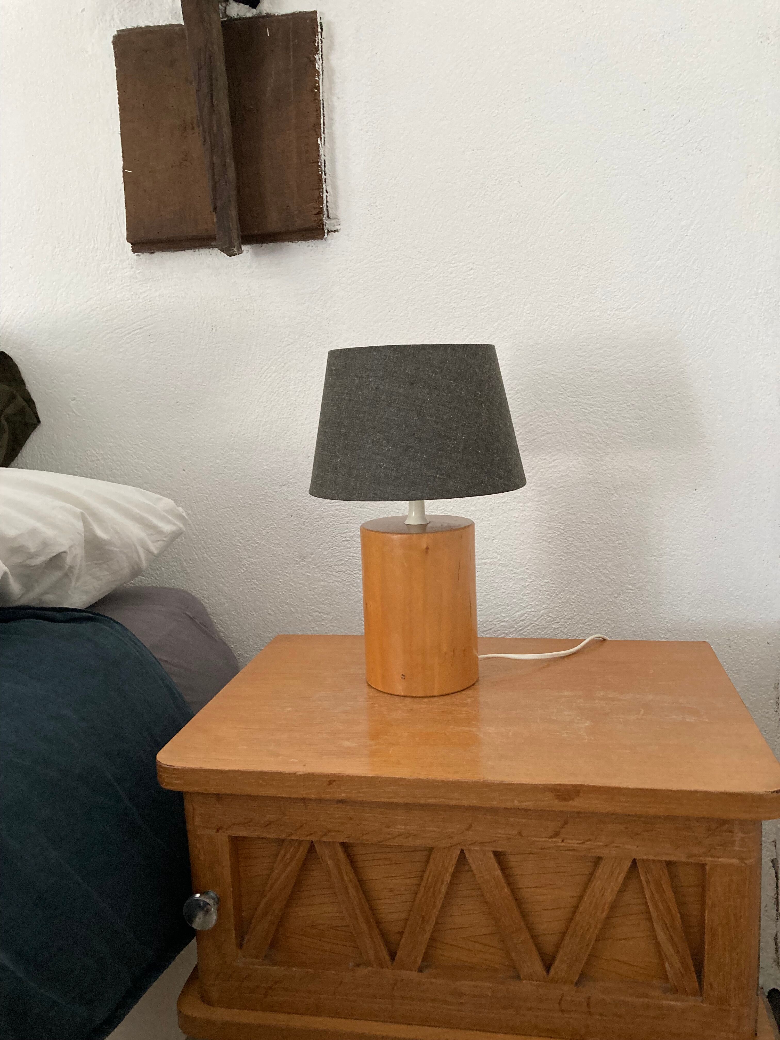Lampe vintage en bois