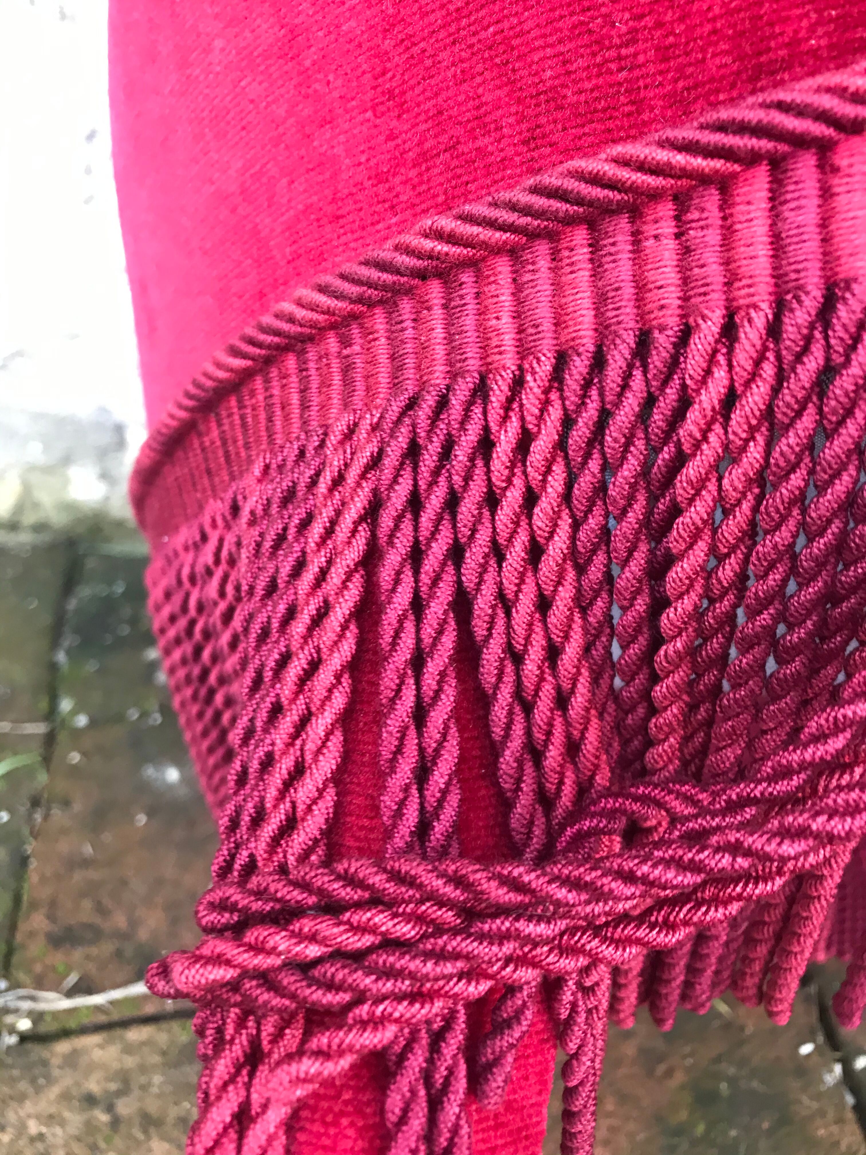 Red velvet toad chair