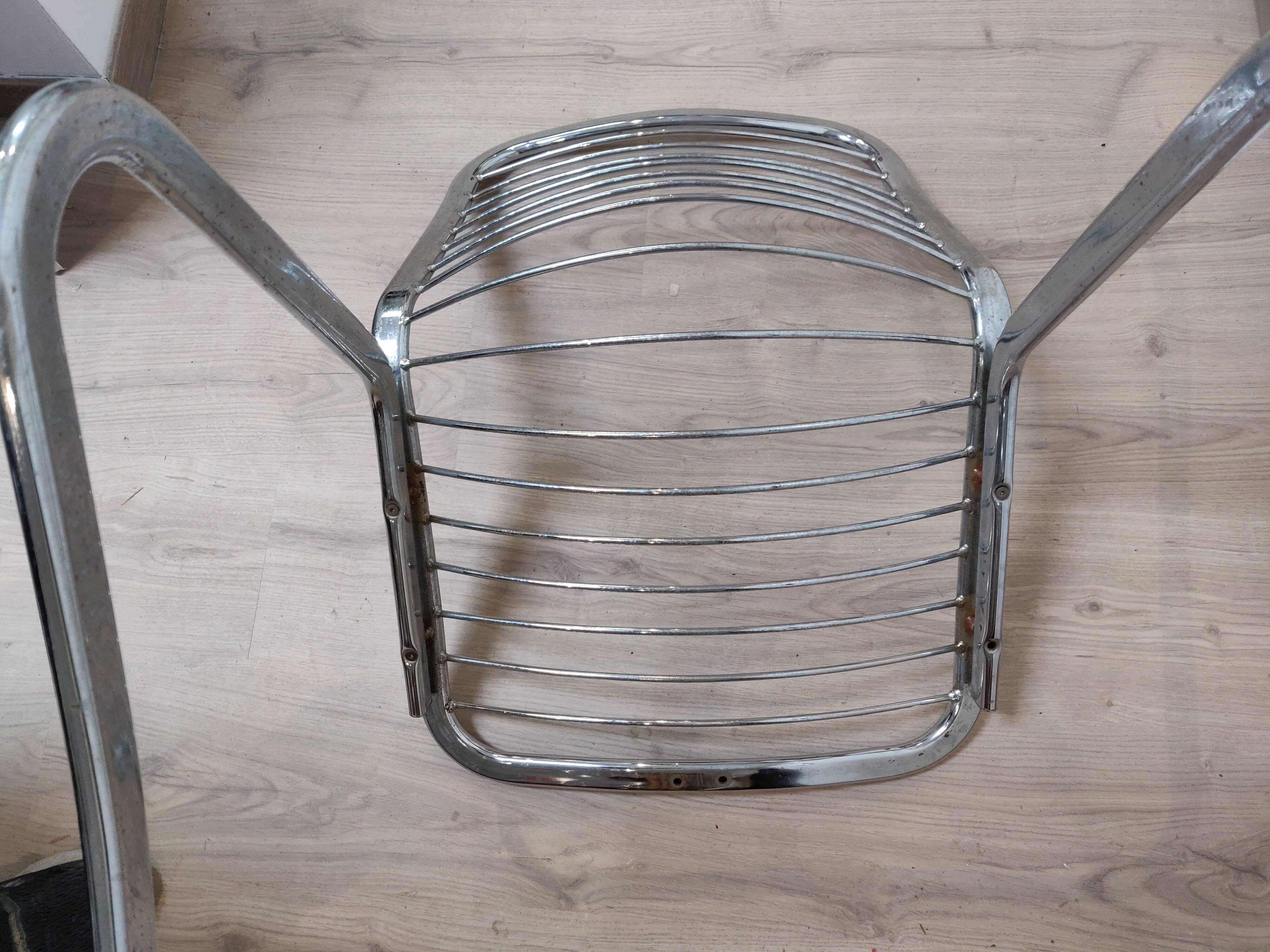 Chaise en métal chromé années 70 design italien