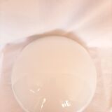 Plafonnier, années 70, opaline "méduse" blanche