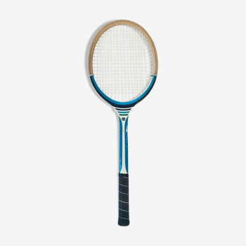 Tennis racket