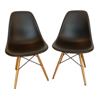 Chaises DSW de Charles & Ray Eames, Vitra