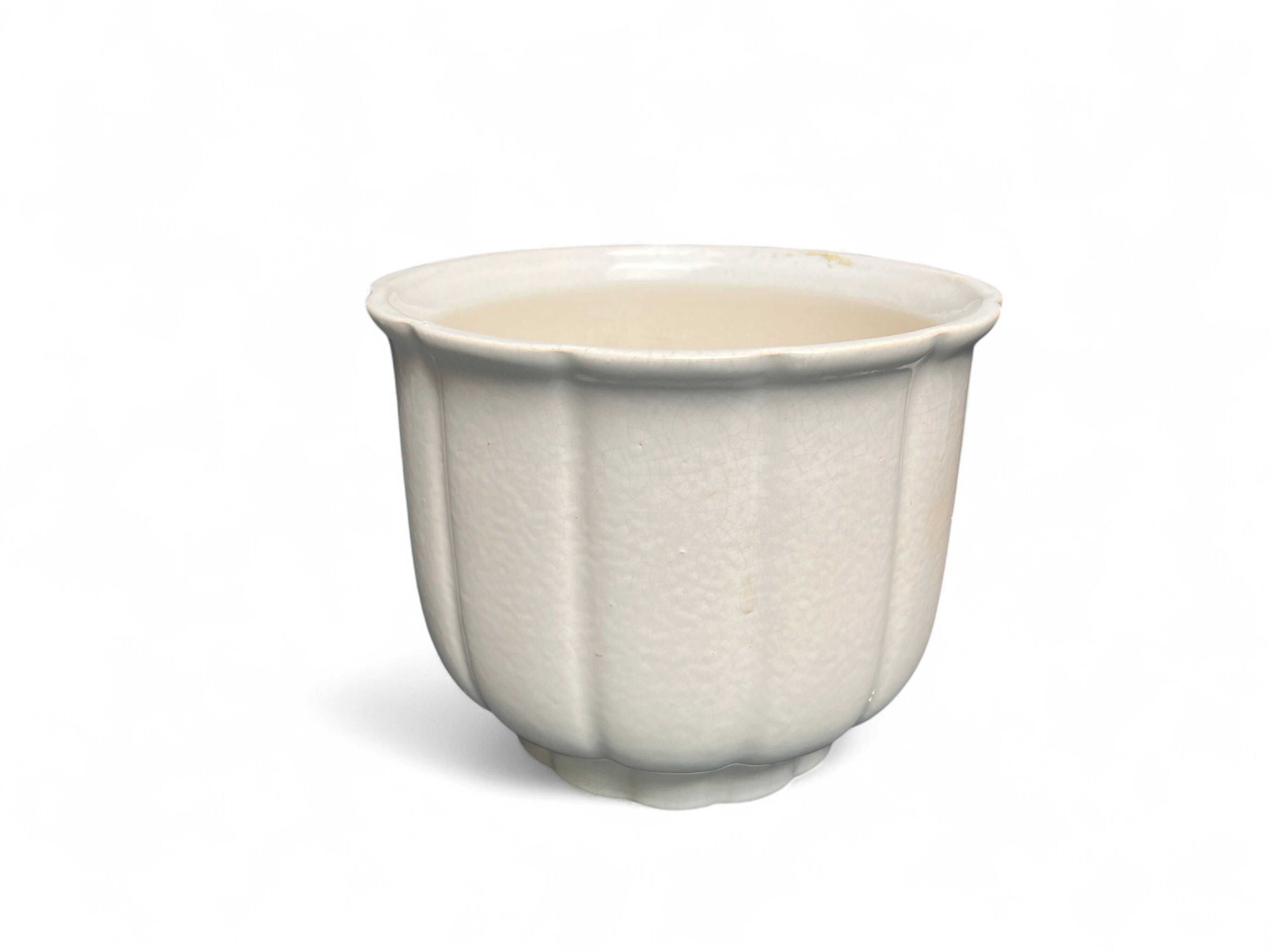 Art Deco, crackled ceramic cache pot by Songden circa 1940.