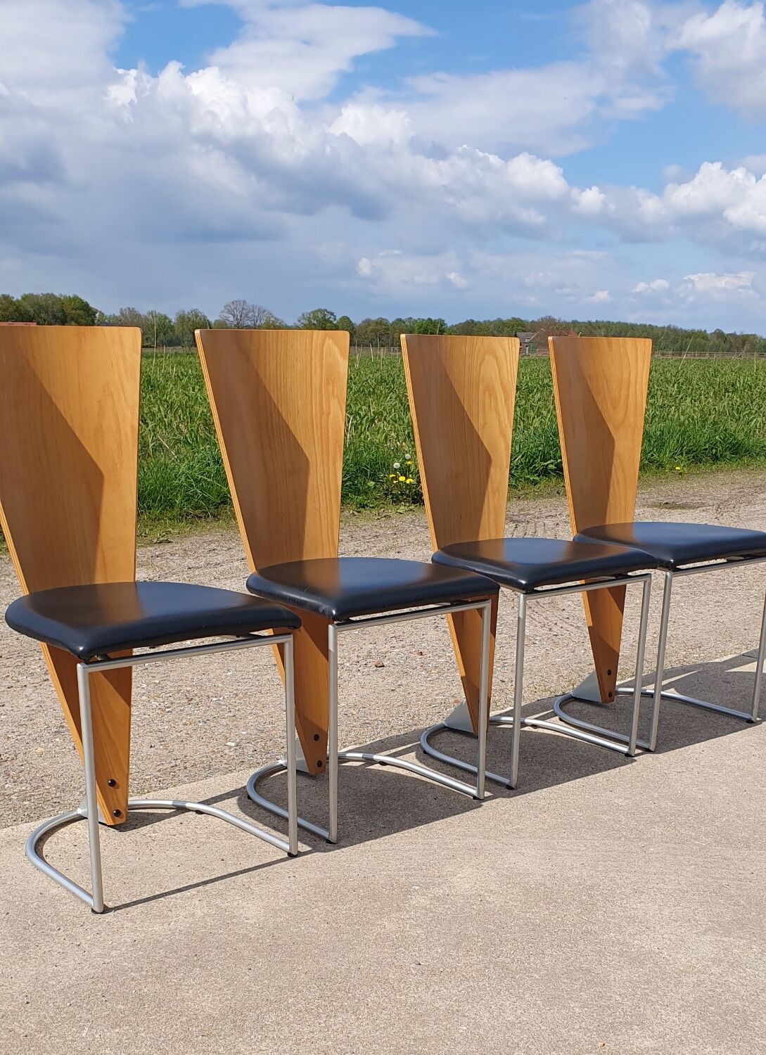 Set 4 Vintage postmodern Dutch design Memhis style Harvink Zino chair