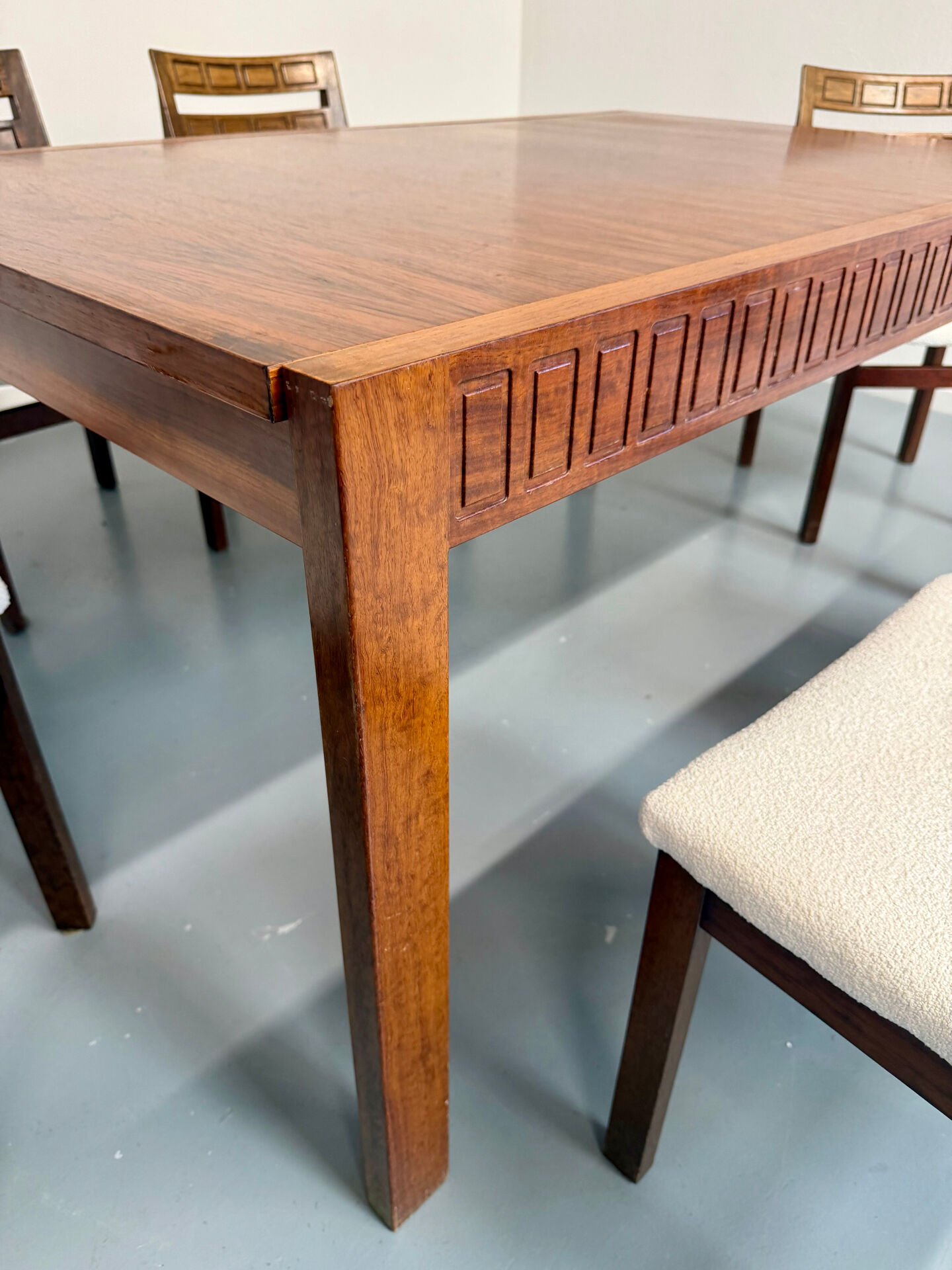 Extendable dining table Italian design 60 geometric rosewood