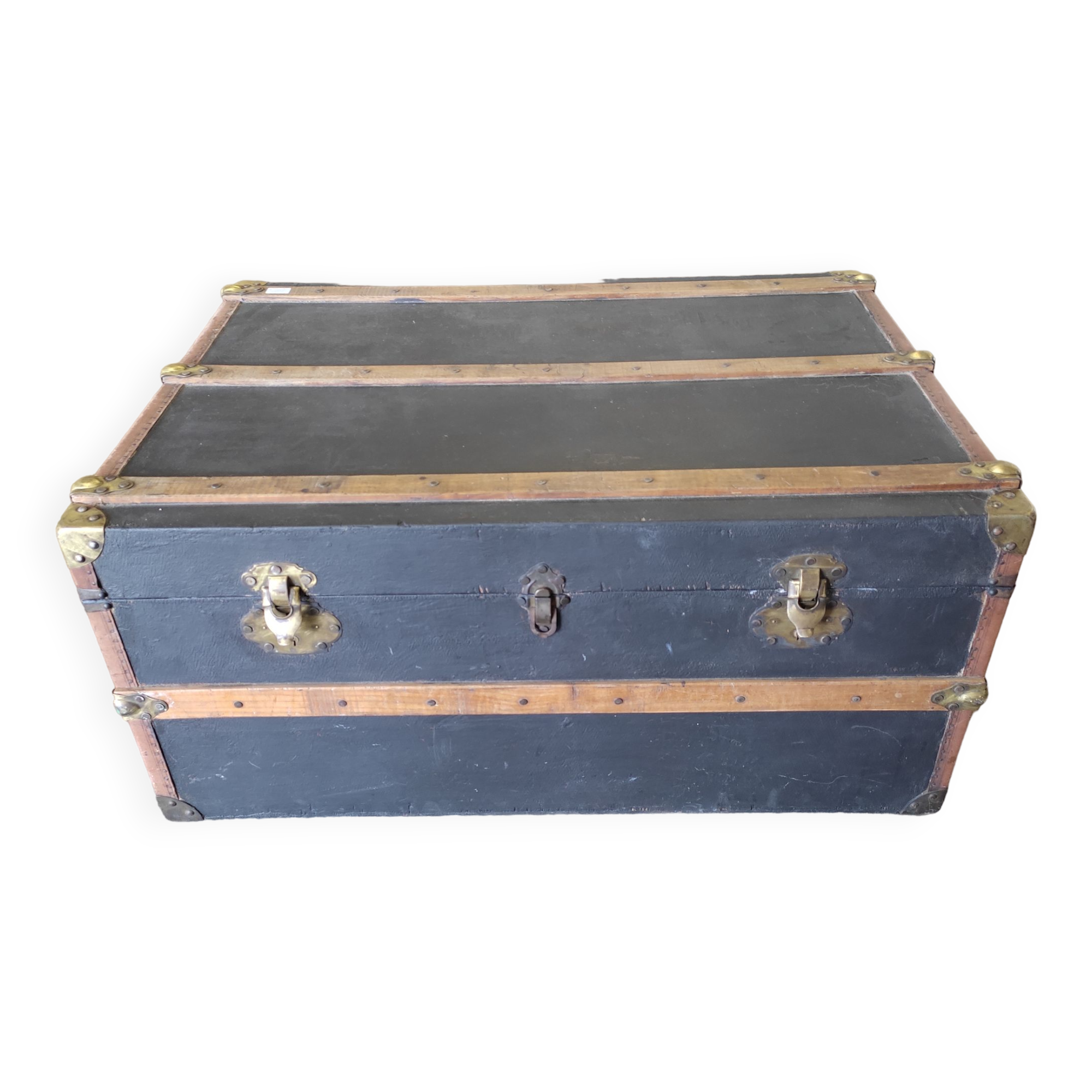 Large travel trunk