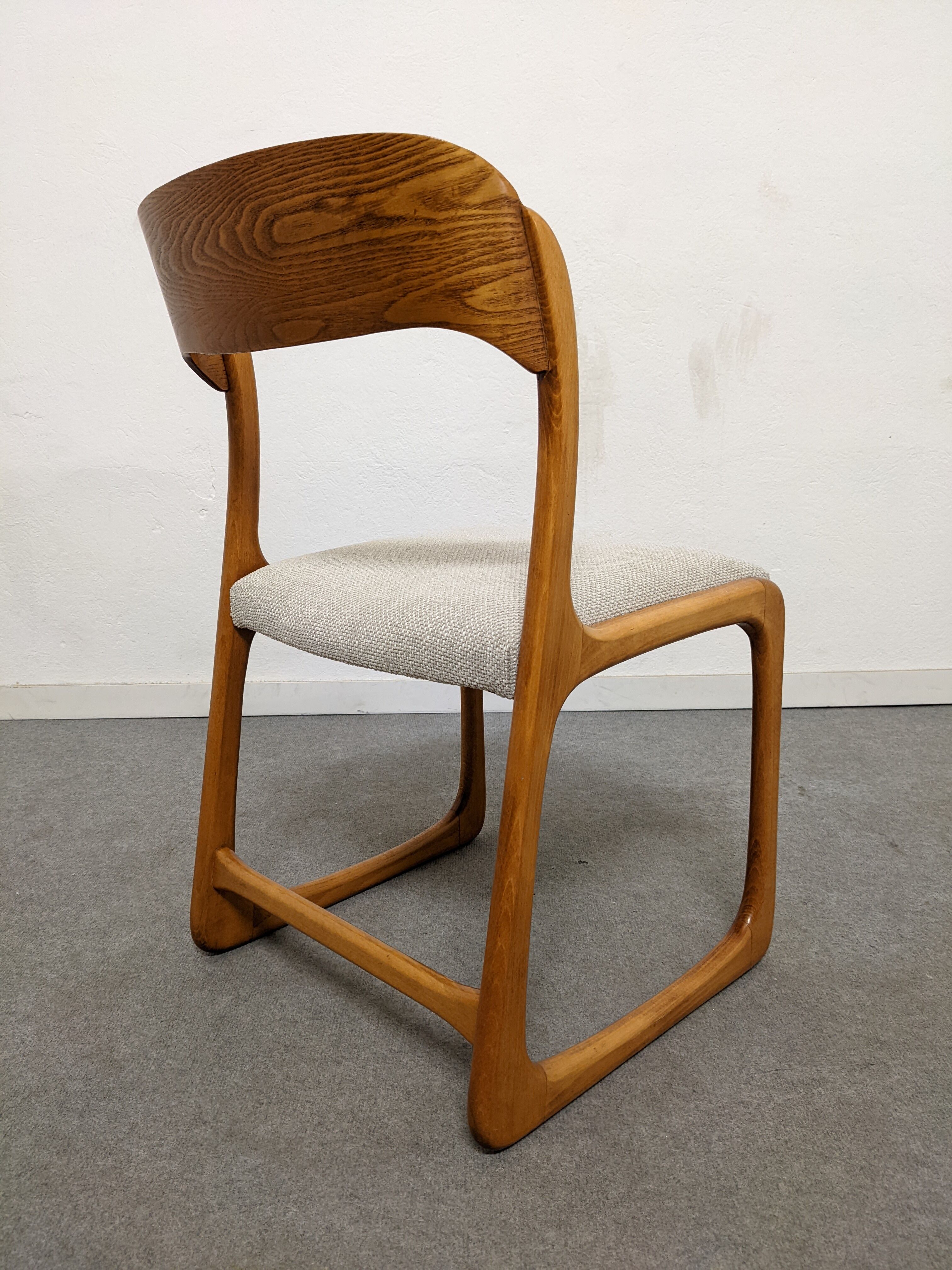 Série de 4 chaises traineau Baumann des années 60/70