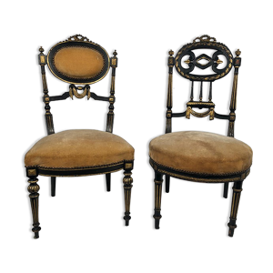 Fausse paire de chaises