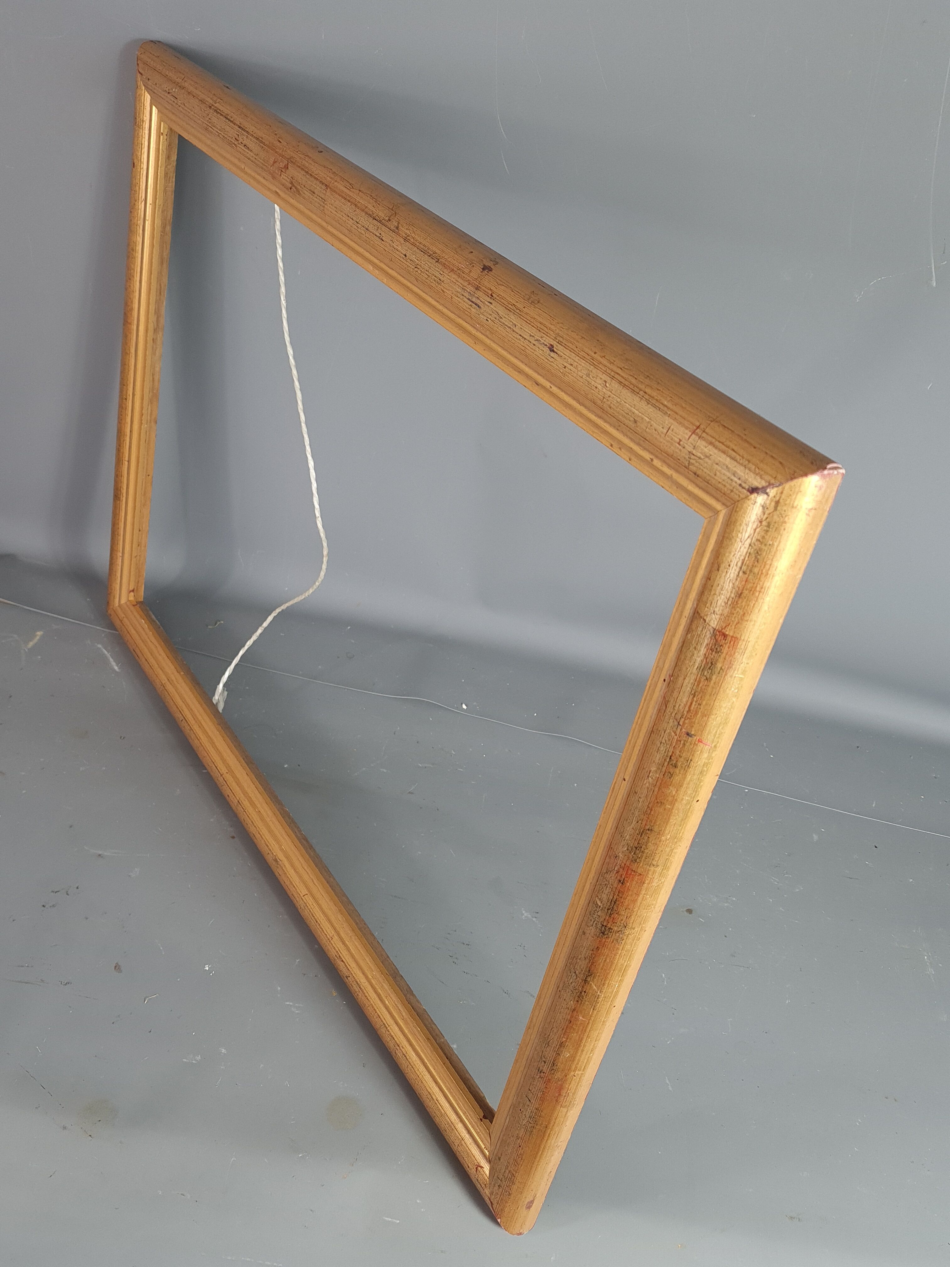 Gilded wooden frame gilded with gold leaf 62x45 cm, foliage 55.4x38.2 cm SB