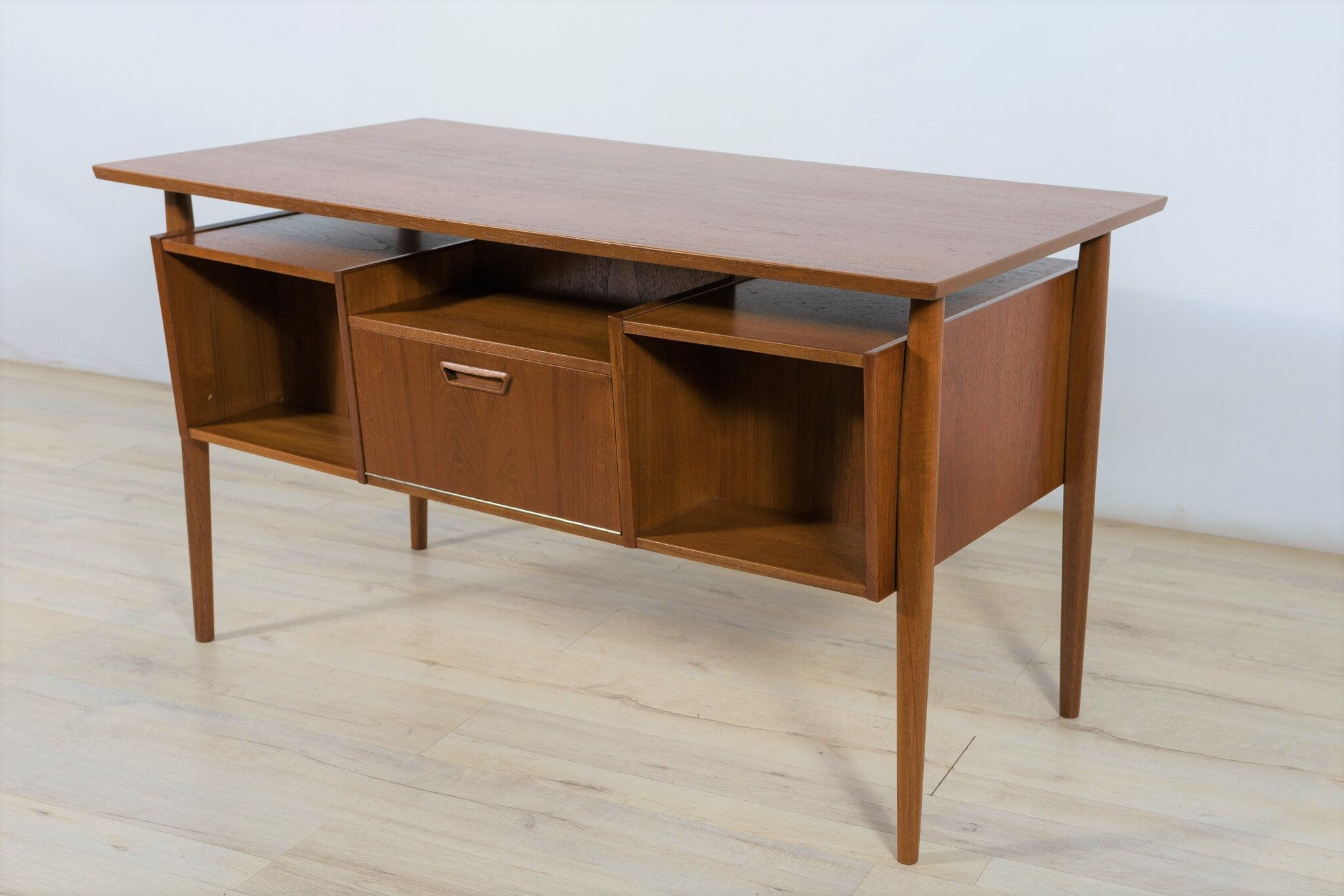 Bureau par Gunnar Nielsen Tibergaard pour Tibergaard, années 1960