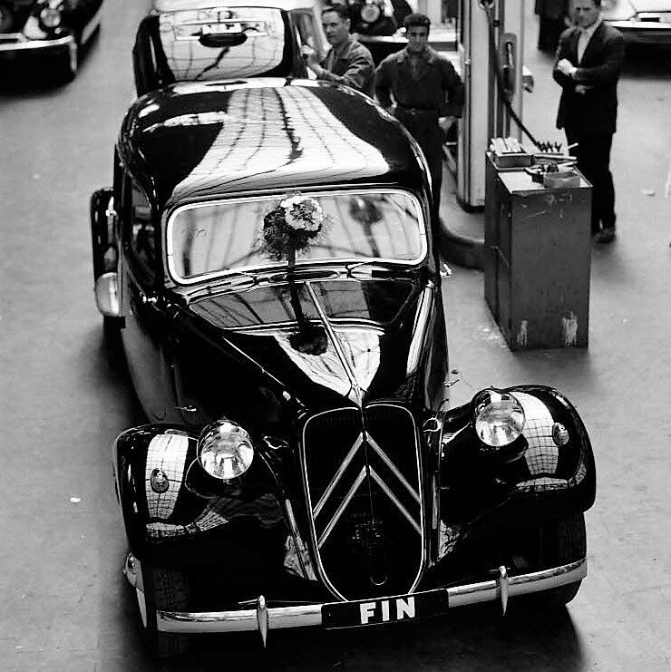 Photography, "The Last Traction, Bleach Citroen Factories", 1957 - 15 x 20 cm