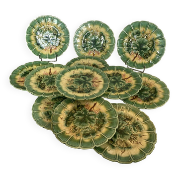 12 assiettes barbotine Sarreguemines décor vignes