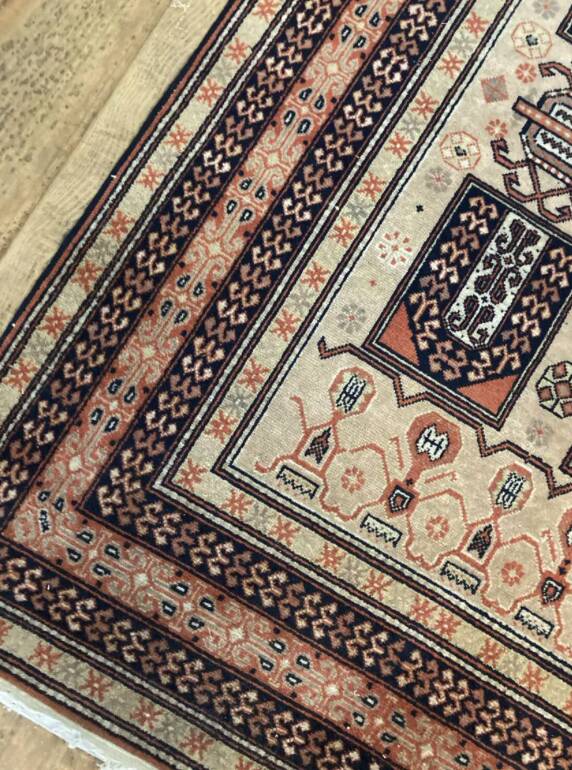 Persian rug in beige wool 150x100