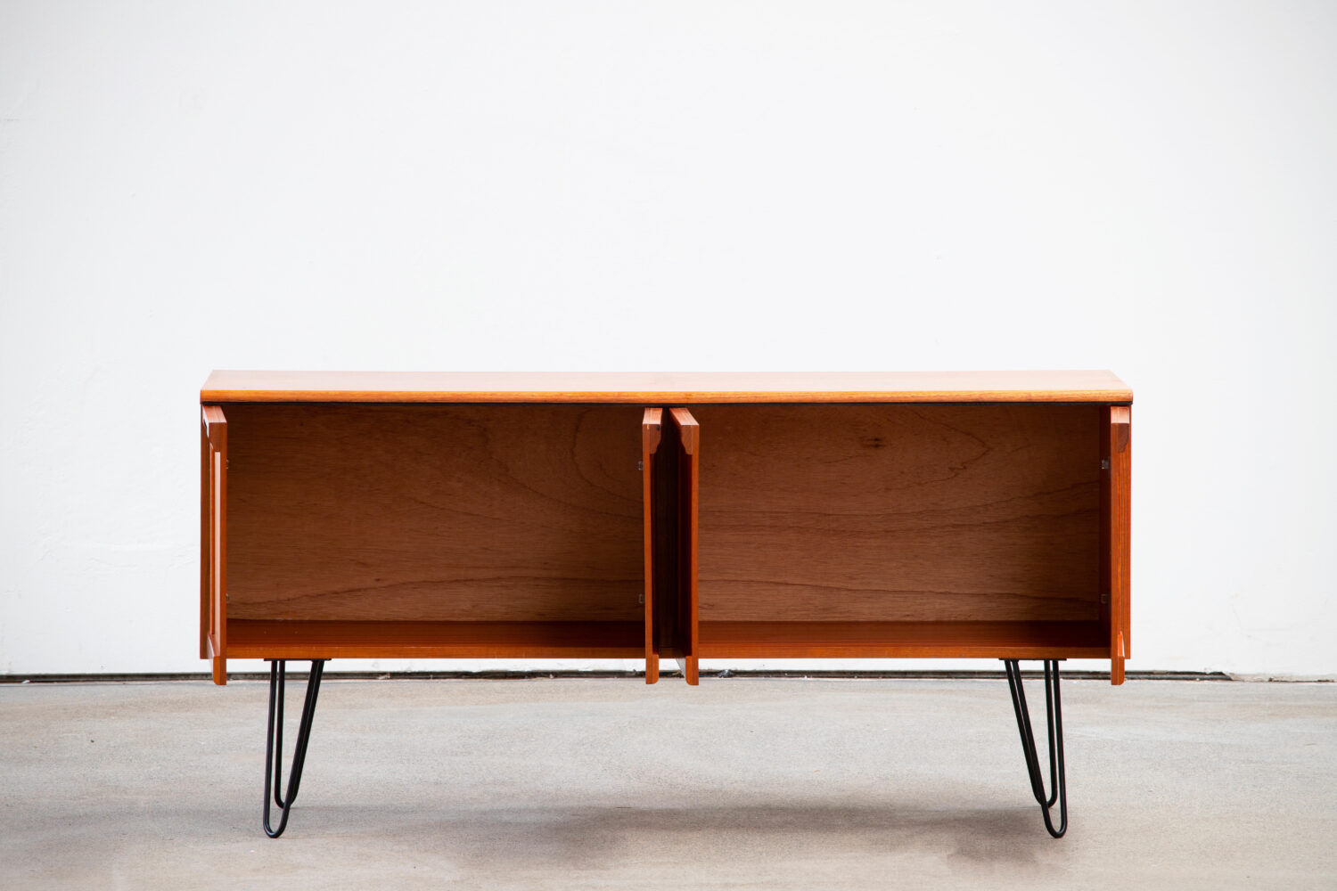 Vintage Scandinavian enfilade 1960