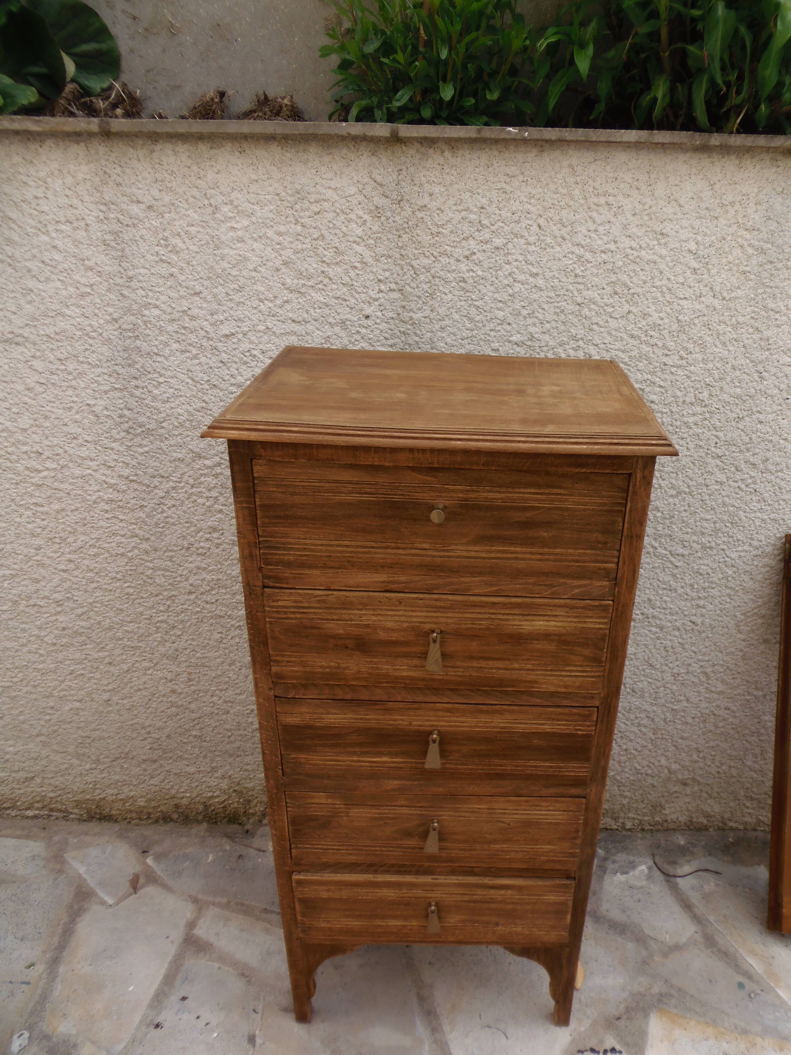 Art Deco chest of drawers in raw wood with 5 drawers.