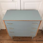 Vintage chest of drawers 4 drawers Almond from Resources