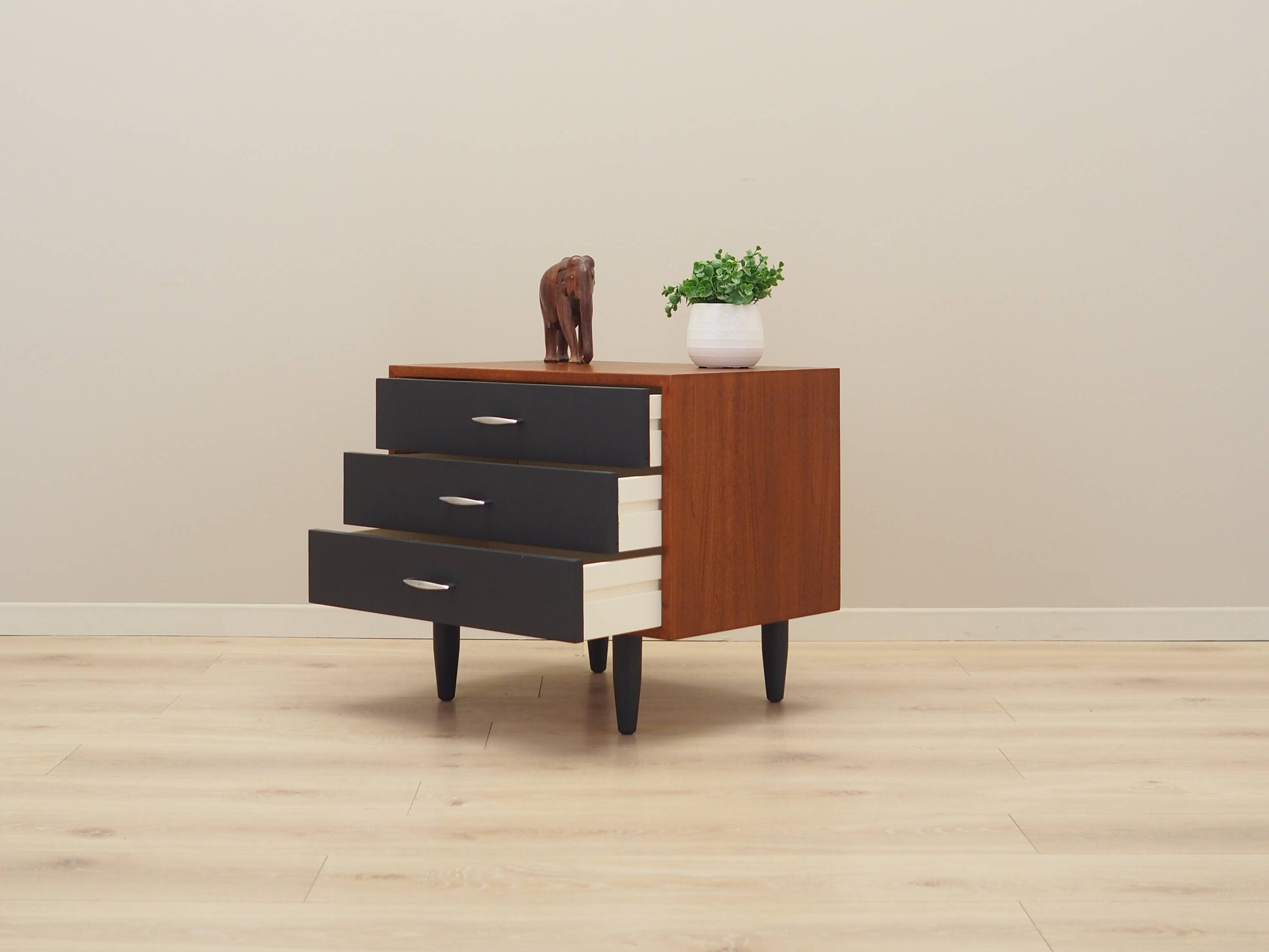 Teak chest of drawers, Danish design, 1970s, production: Denmark
