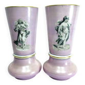 Paire de vases en opaline rose