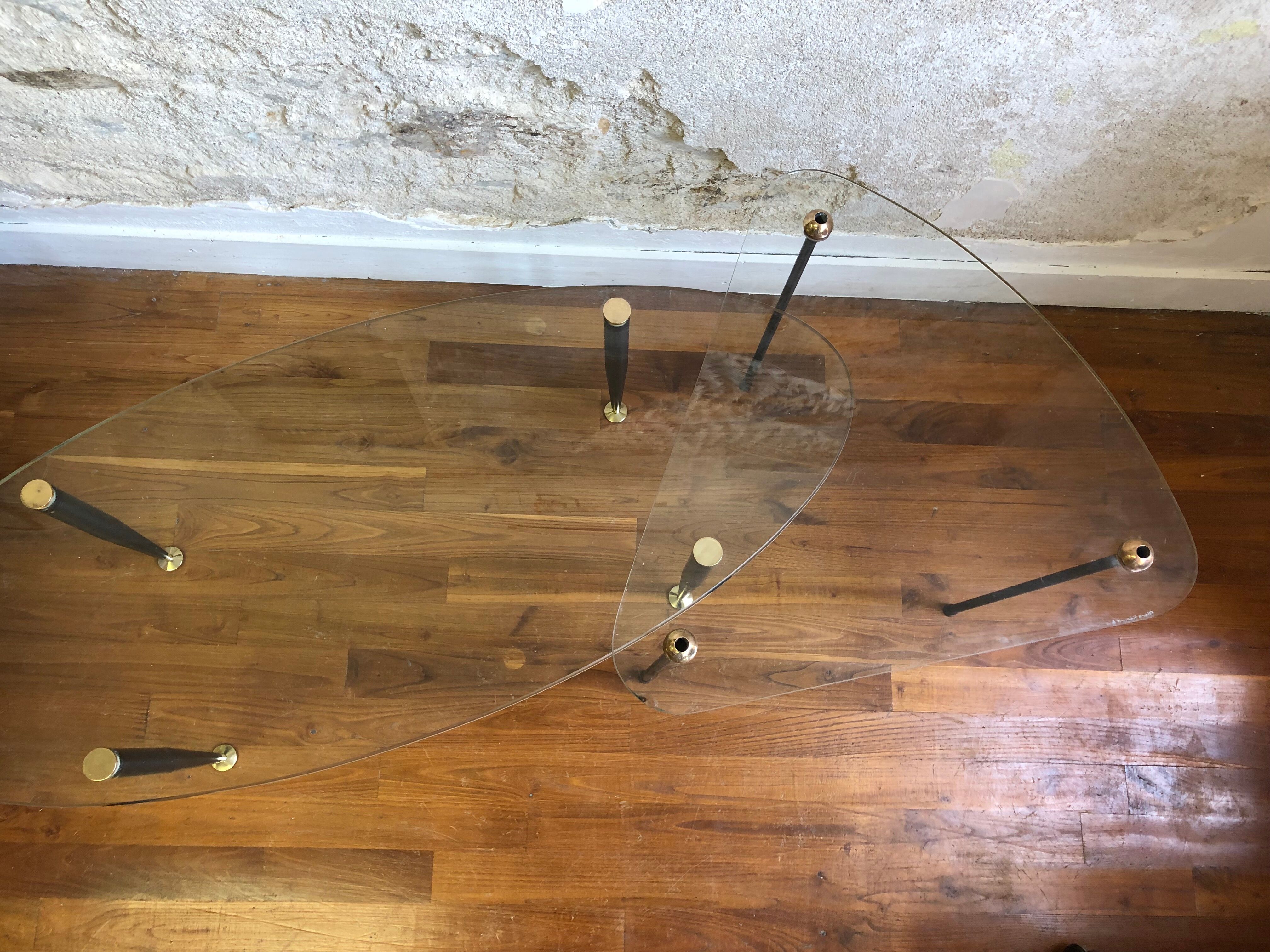 Set of trundle coffee tables in glass and brass