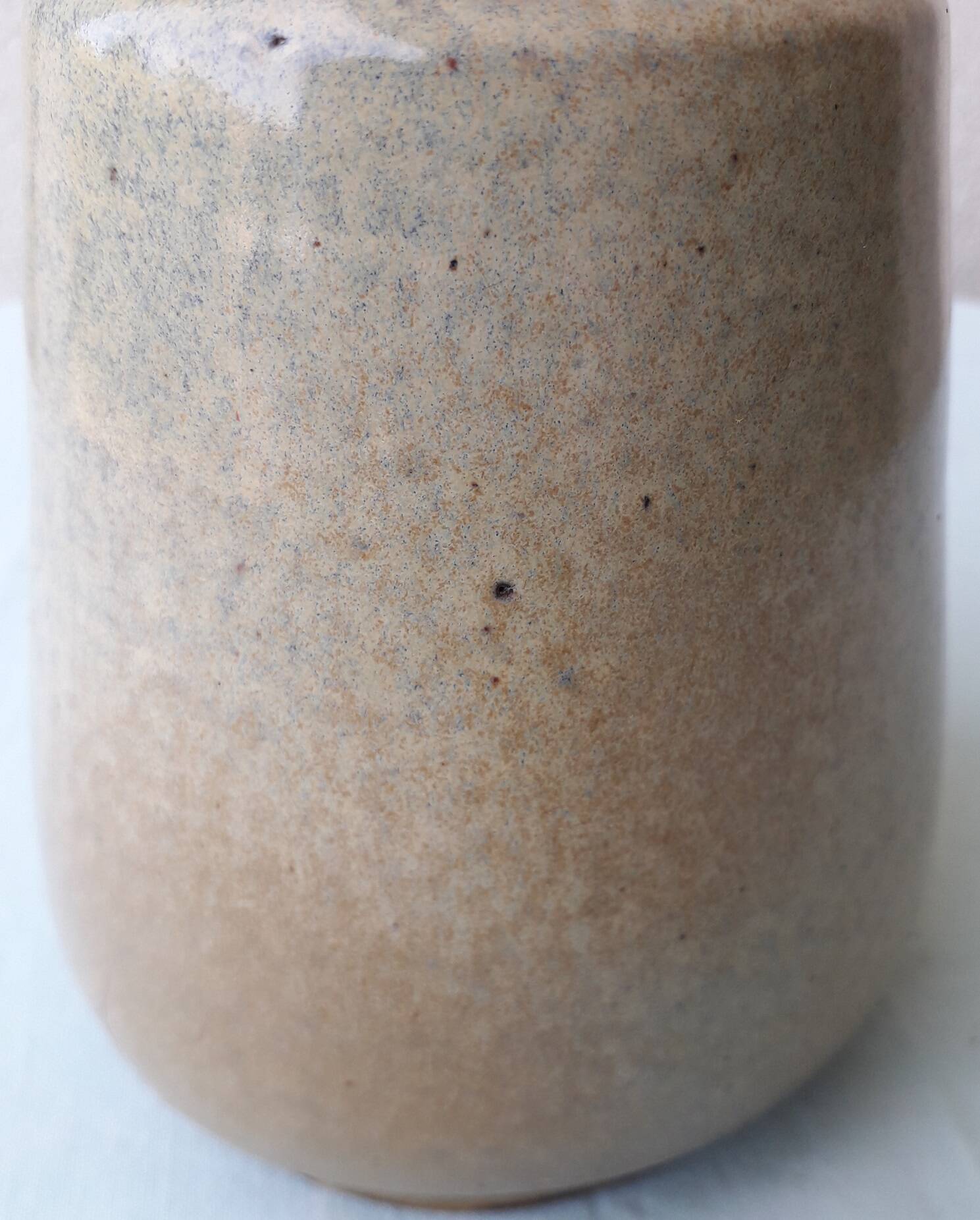 Dubost single-flower vase